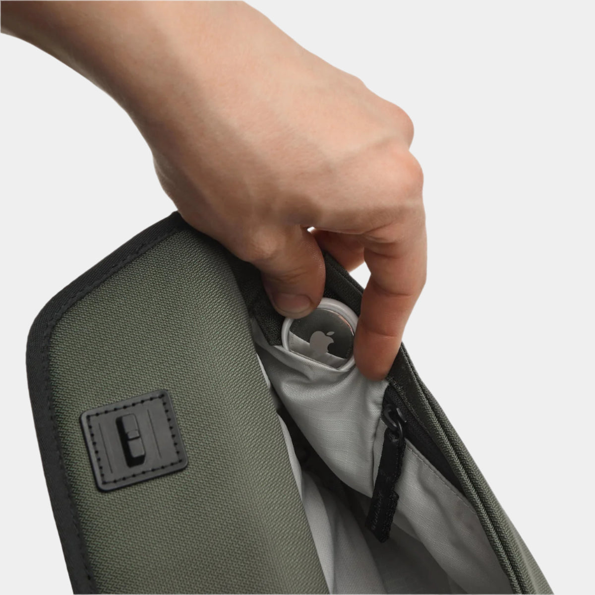 Dayfarer Sling 2L - Storming Gravity