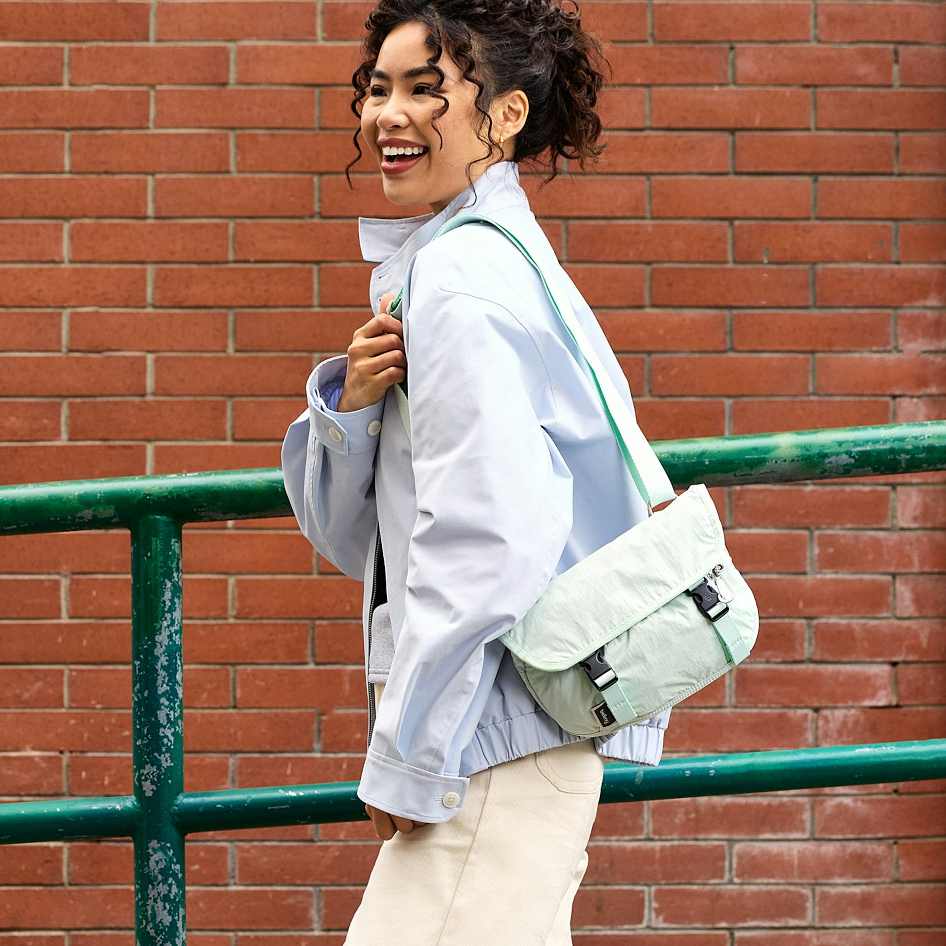 Cinch Mini Messenger - 6L - Storming Gravity