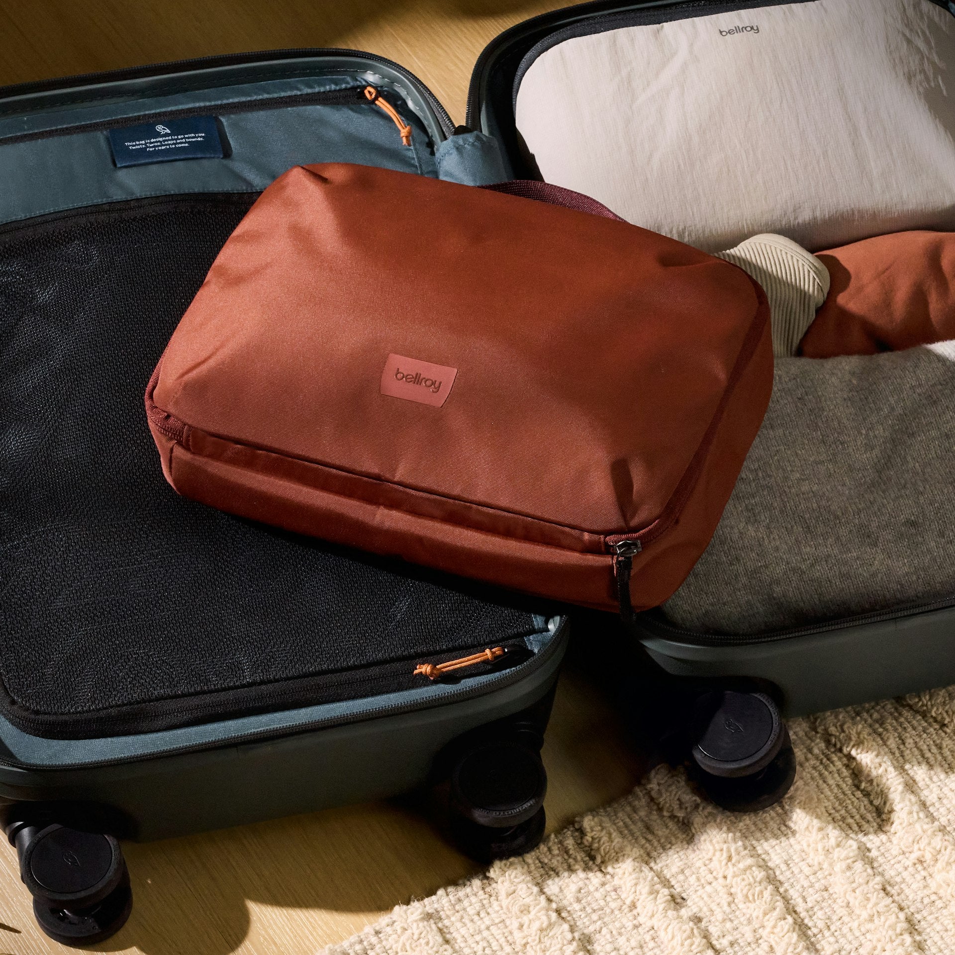 Hanging Toiletry Kit Plus - Storming Gravity