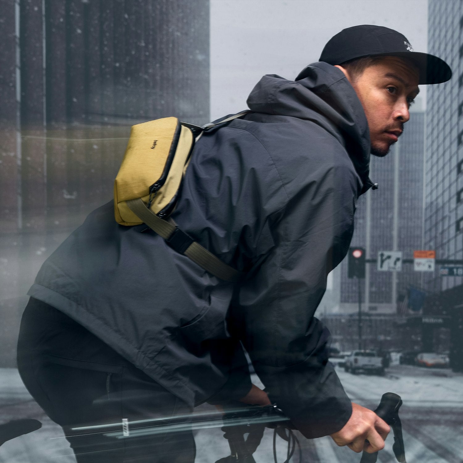Venture Ready Sling 2.5L - Storming Gravity