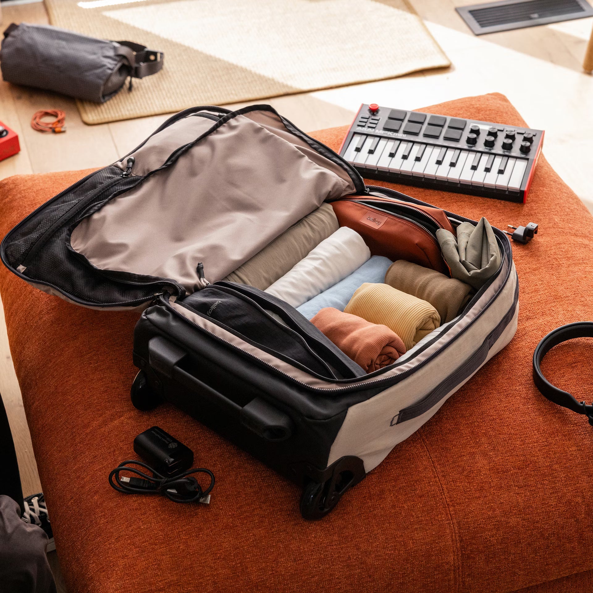 Lite Carry-On 38L - Storming Gravity