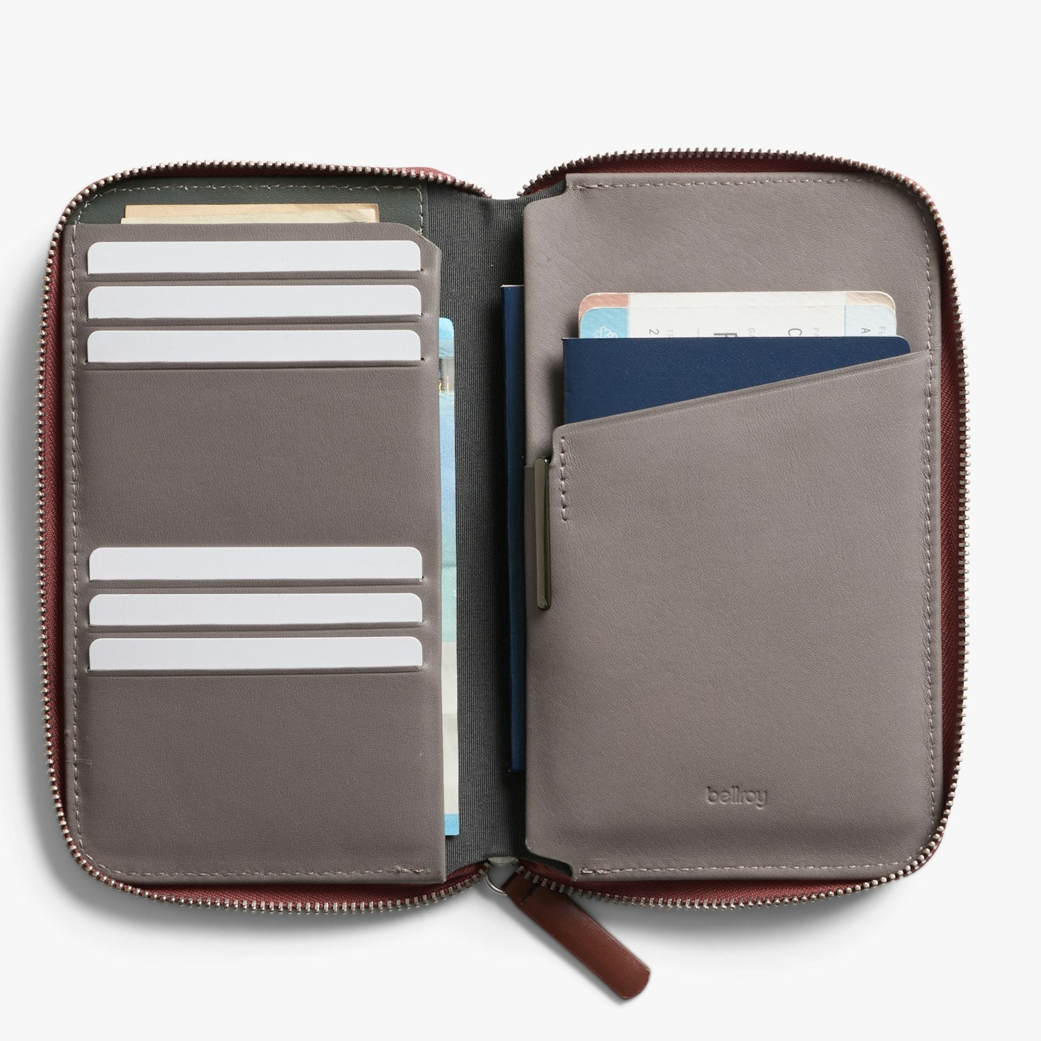 Bellroy Travel Folio (รุ่นที่สอง)