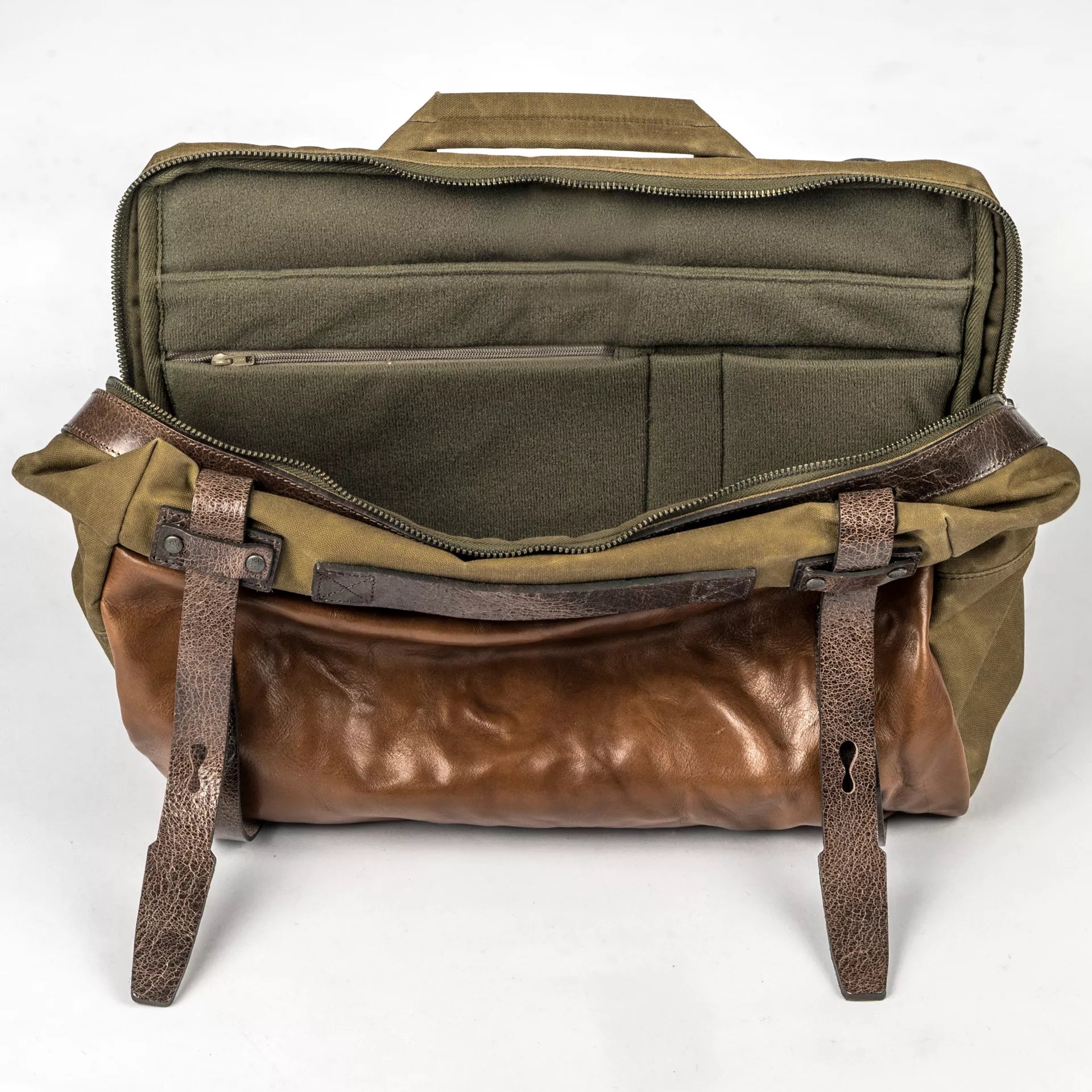 Lightning Rider Sling Bag 12L - Storming Gravity