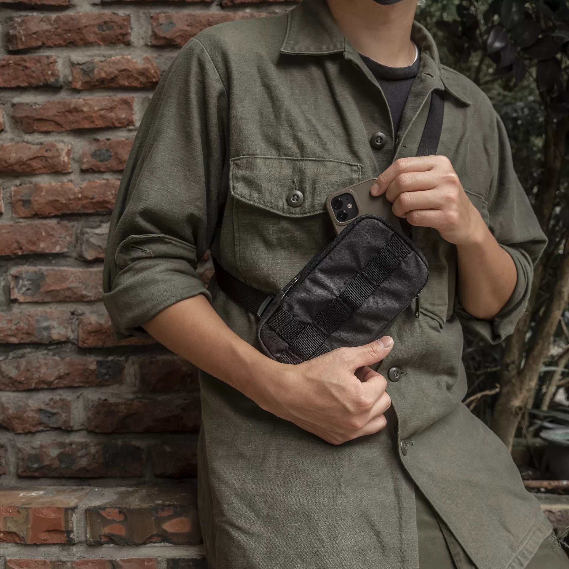 Armor 12 Accessory Sling Pouch - Storming Gravity