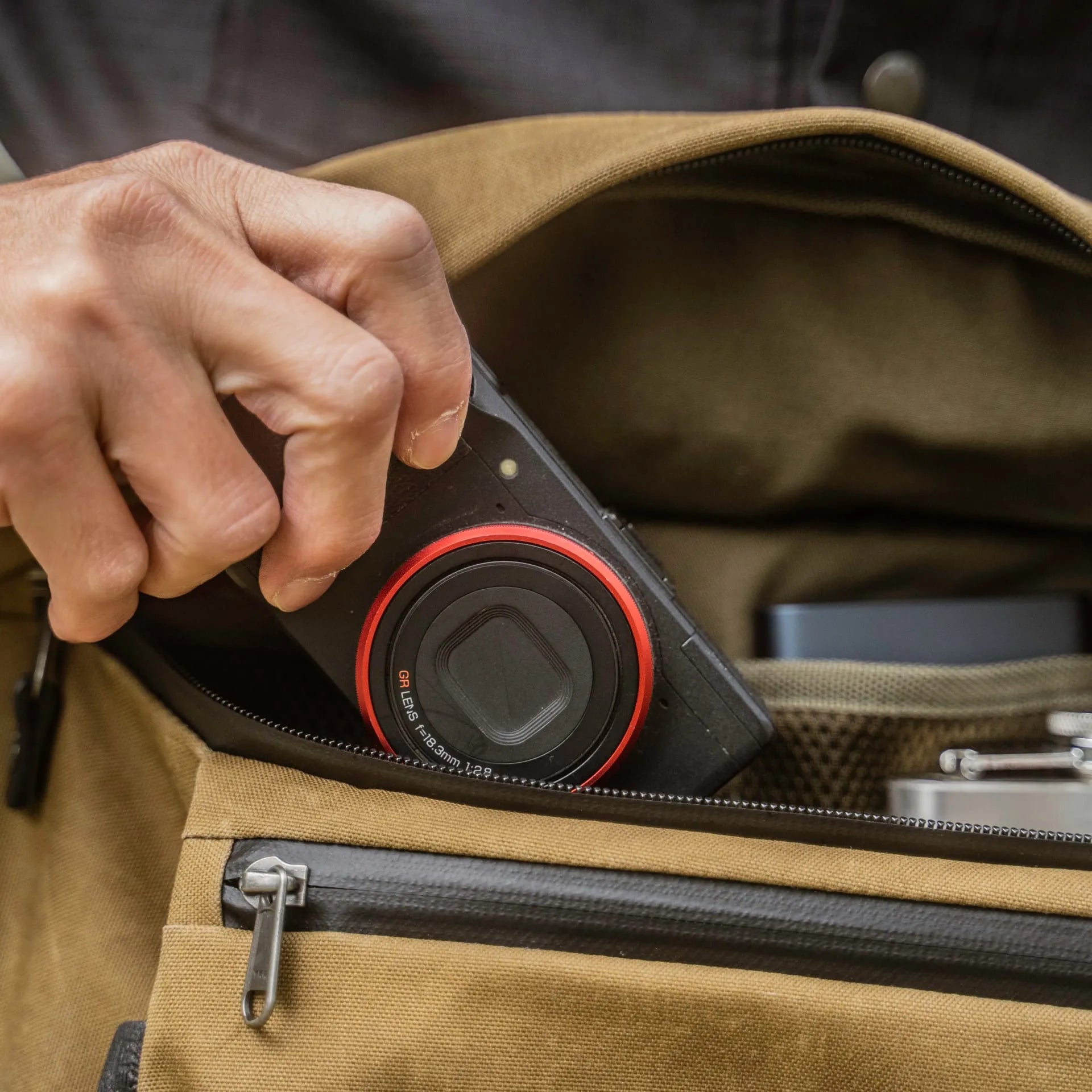 Sling Pouch 3.5L V2 - Storming Gravity