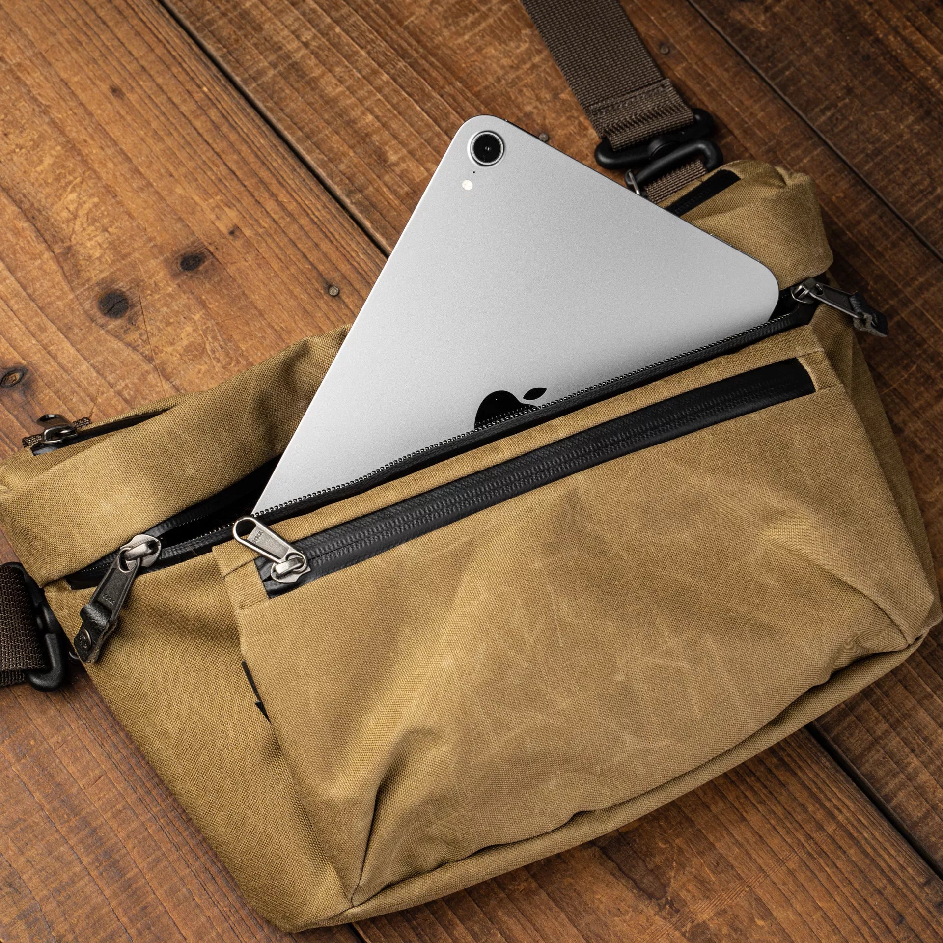 Sling Pouch 3.5L V2 - Storming Gravity