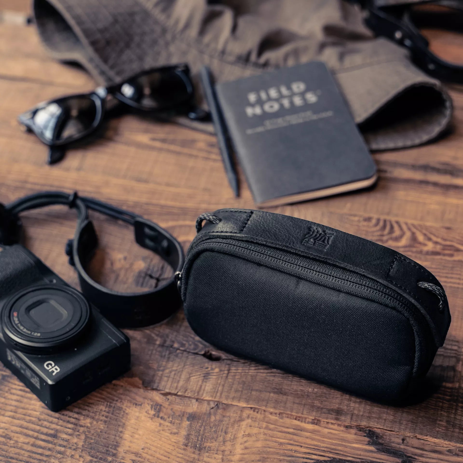 Portable Camera Pouch S - Storming Gravity