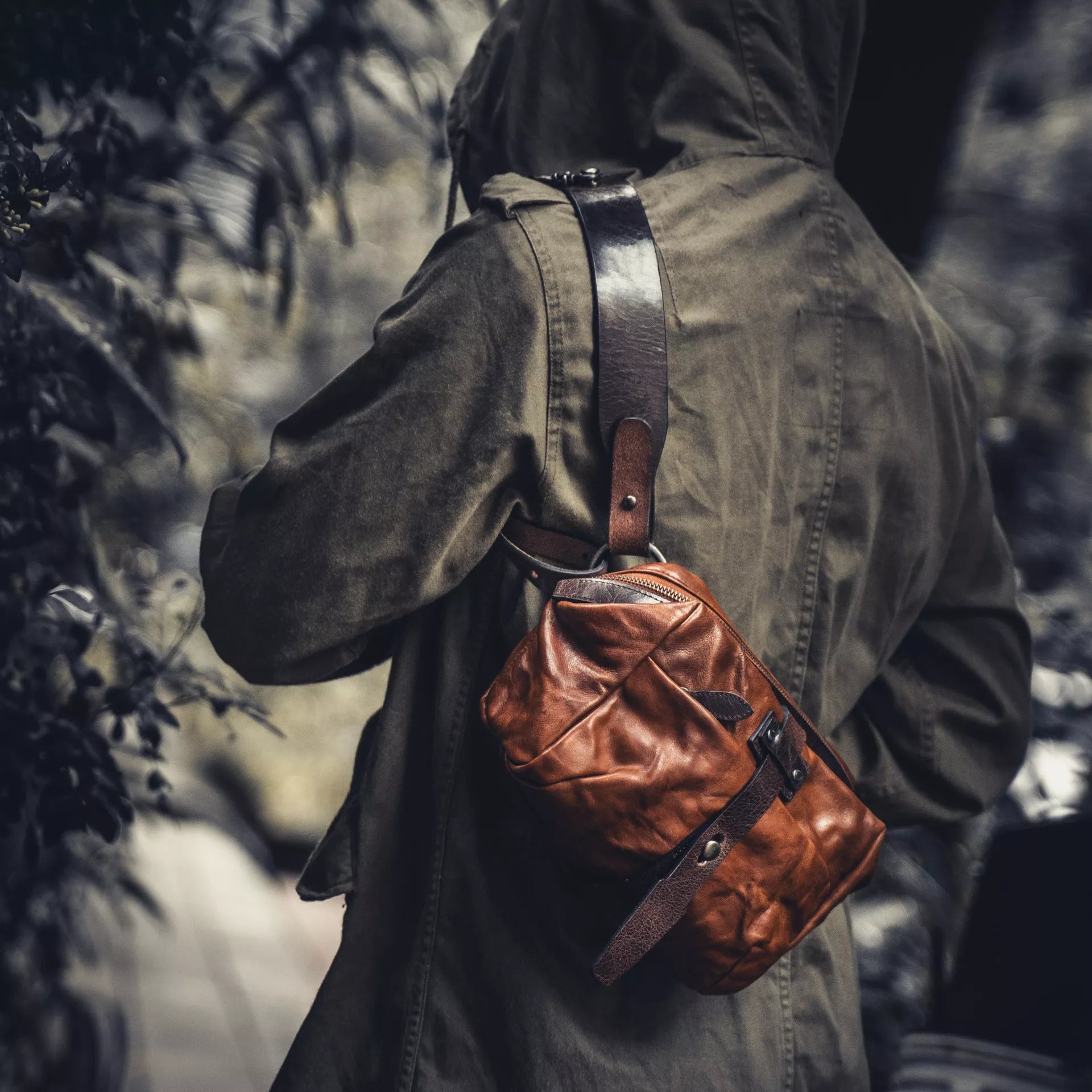 Mini Rider Sling Bag 3.5L - Full Leather Version - Storming Gravity