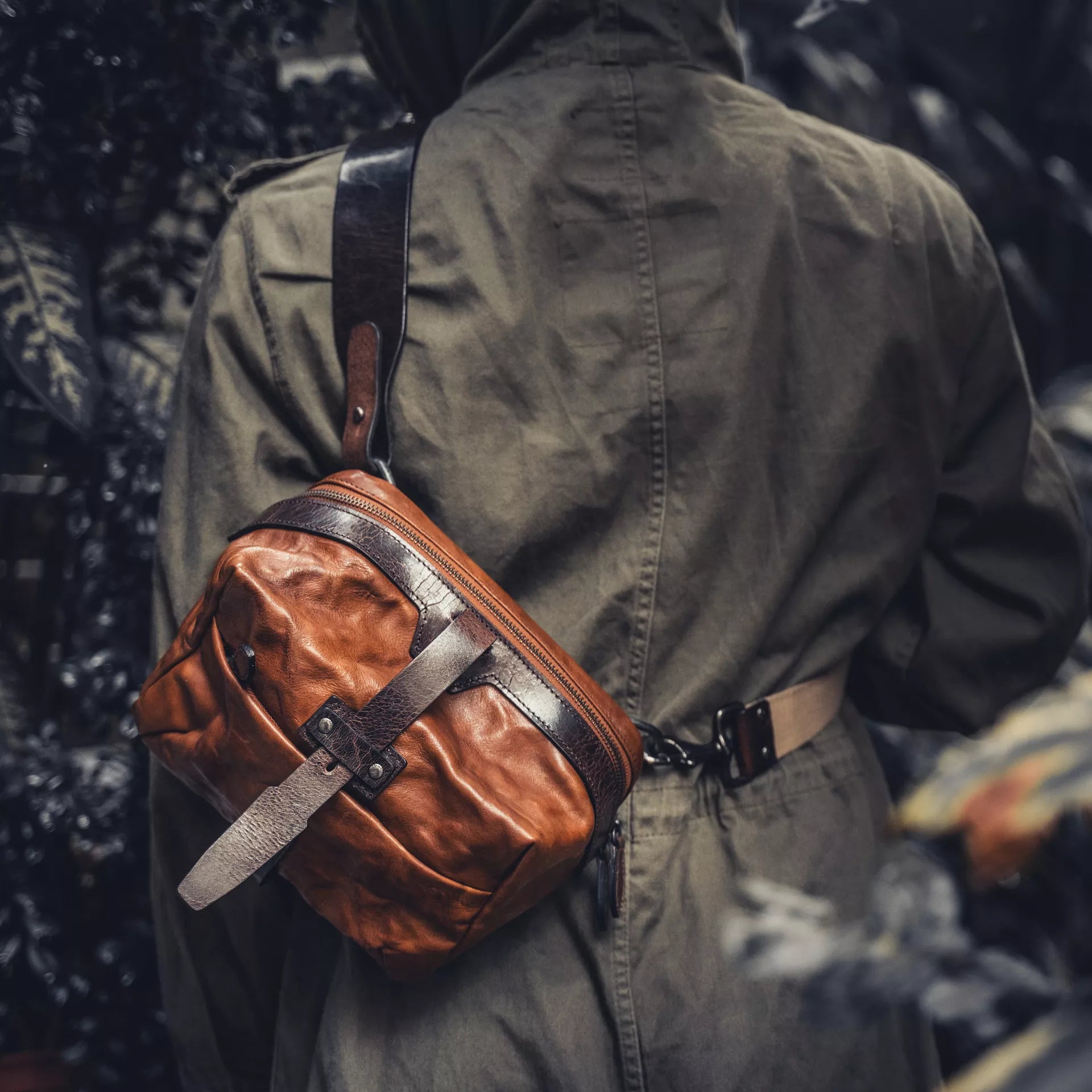 Mini Rider Sling Bag 3.5L - Full Leather Version - Storming Gravity