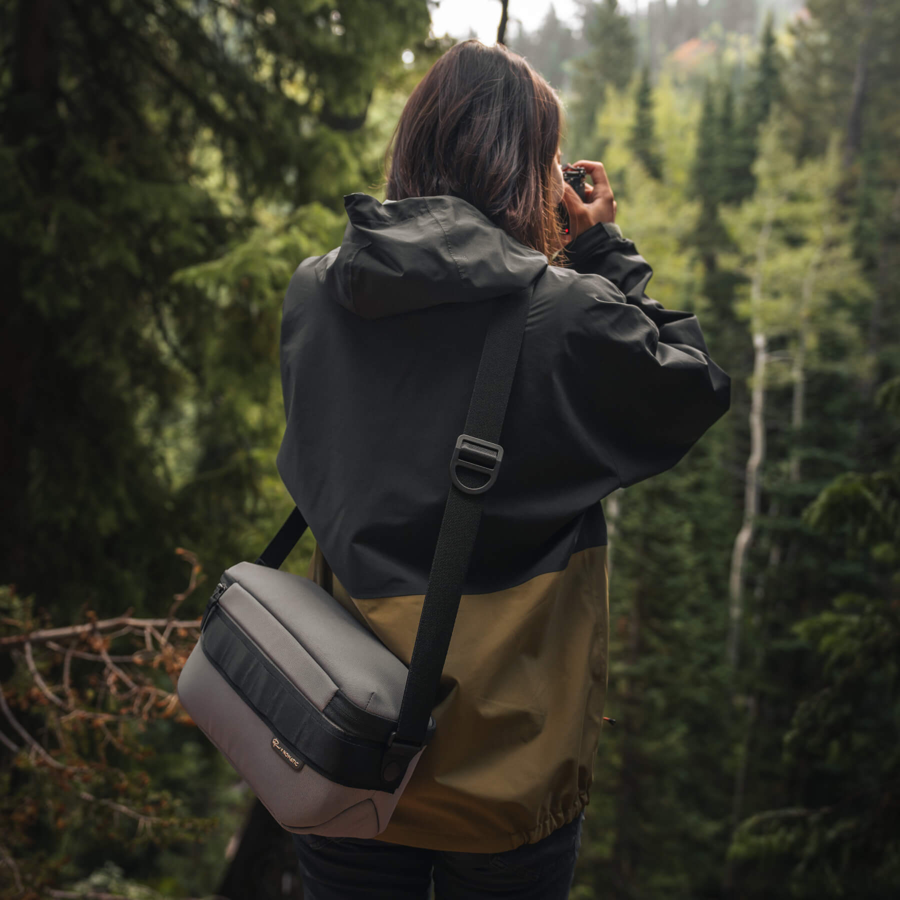 Luma Camera Sling 9L - Storming Gravity