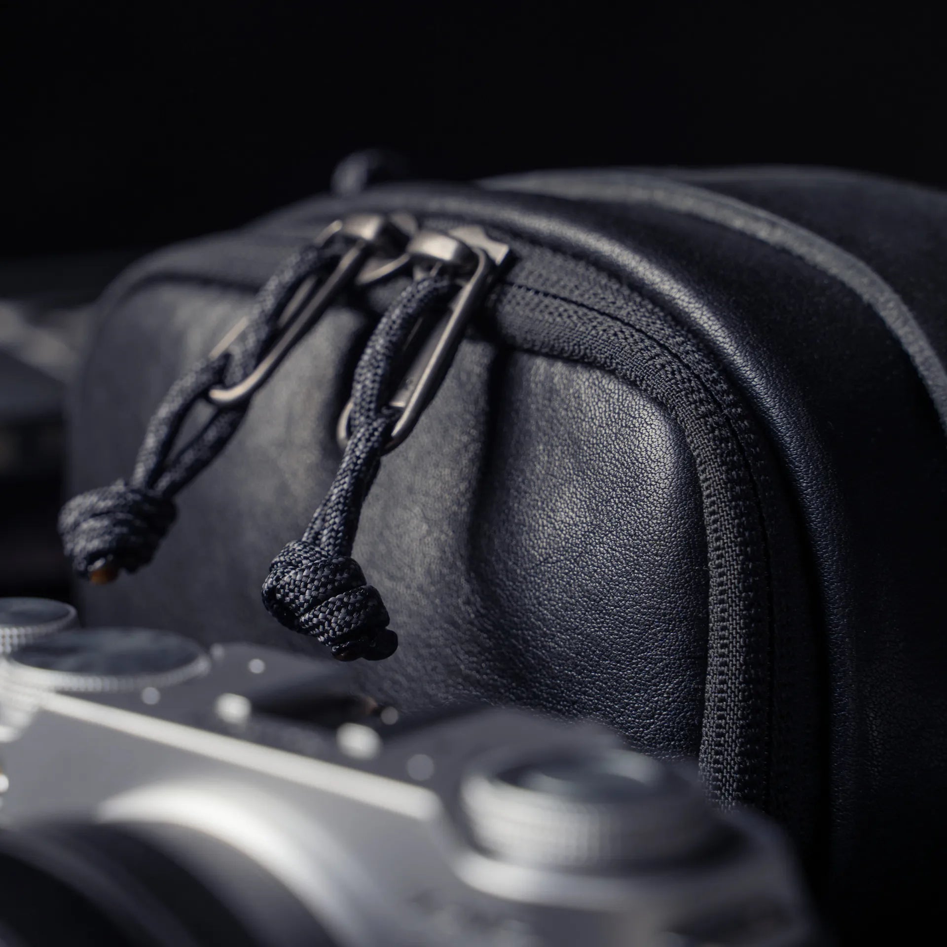Full Leather Portable Camera Pouch ML - Storming Gravity
