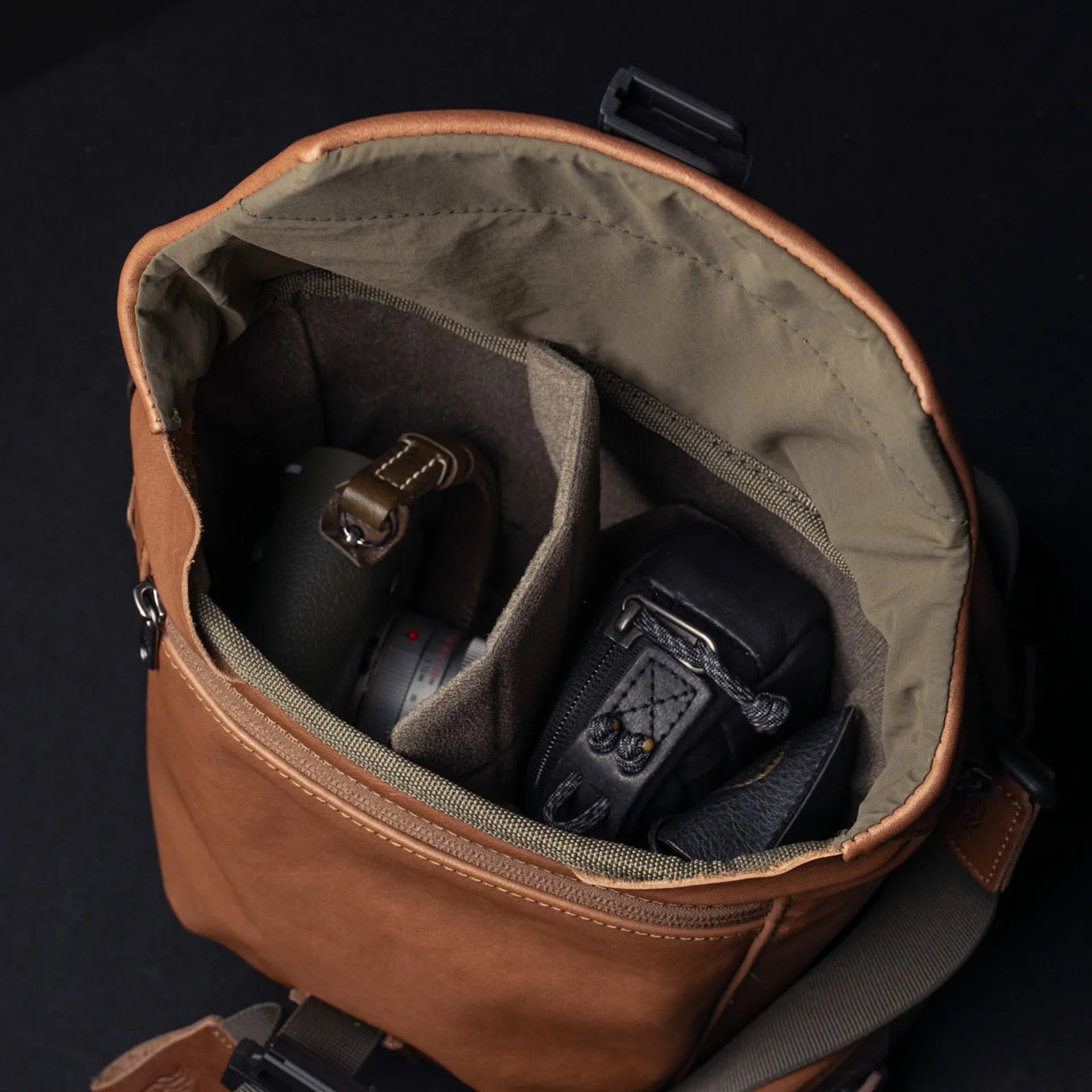 Pilot Leather Travel Camera Bag 3.5L Upgraded - Storming Gravity