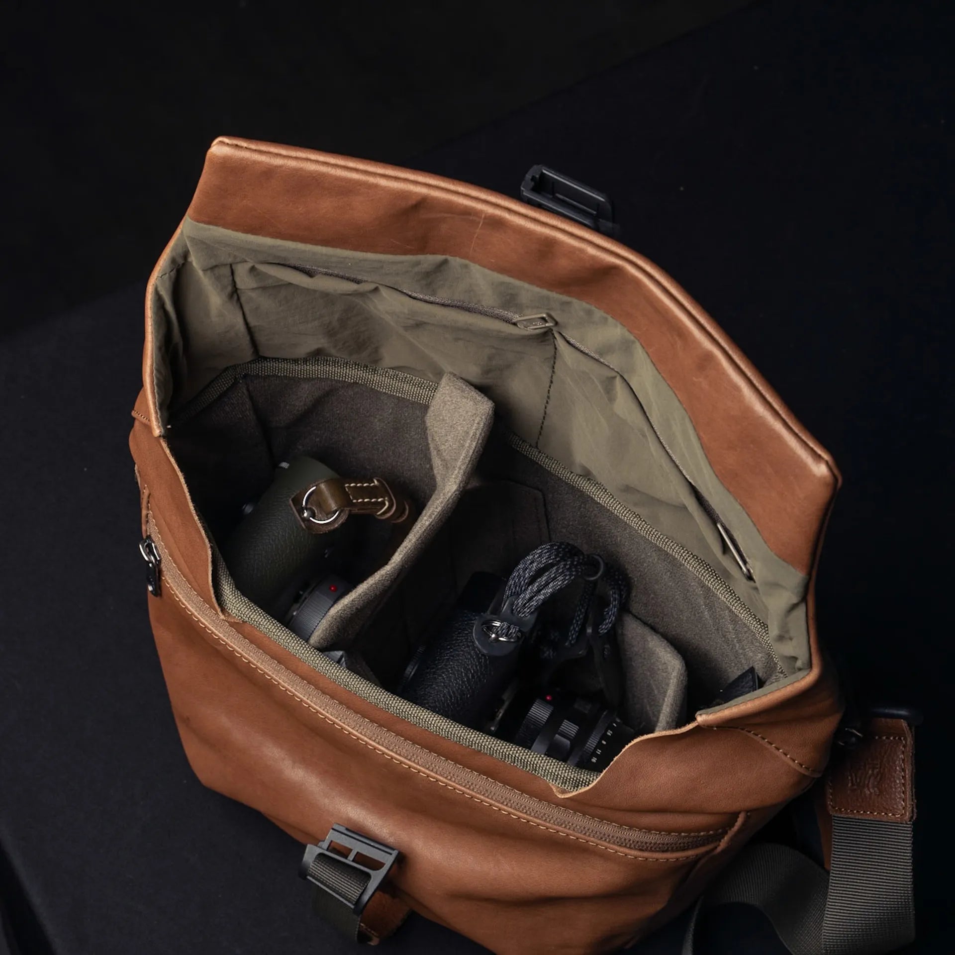 Pilot Leather Travel Camera Bag 7L (Upgraded) - Storming Gravity
