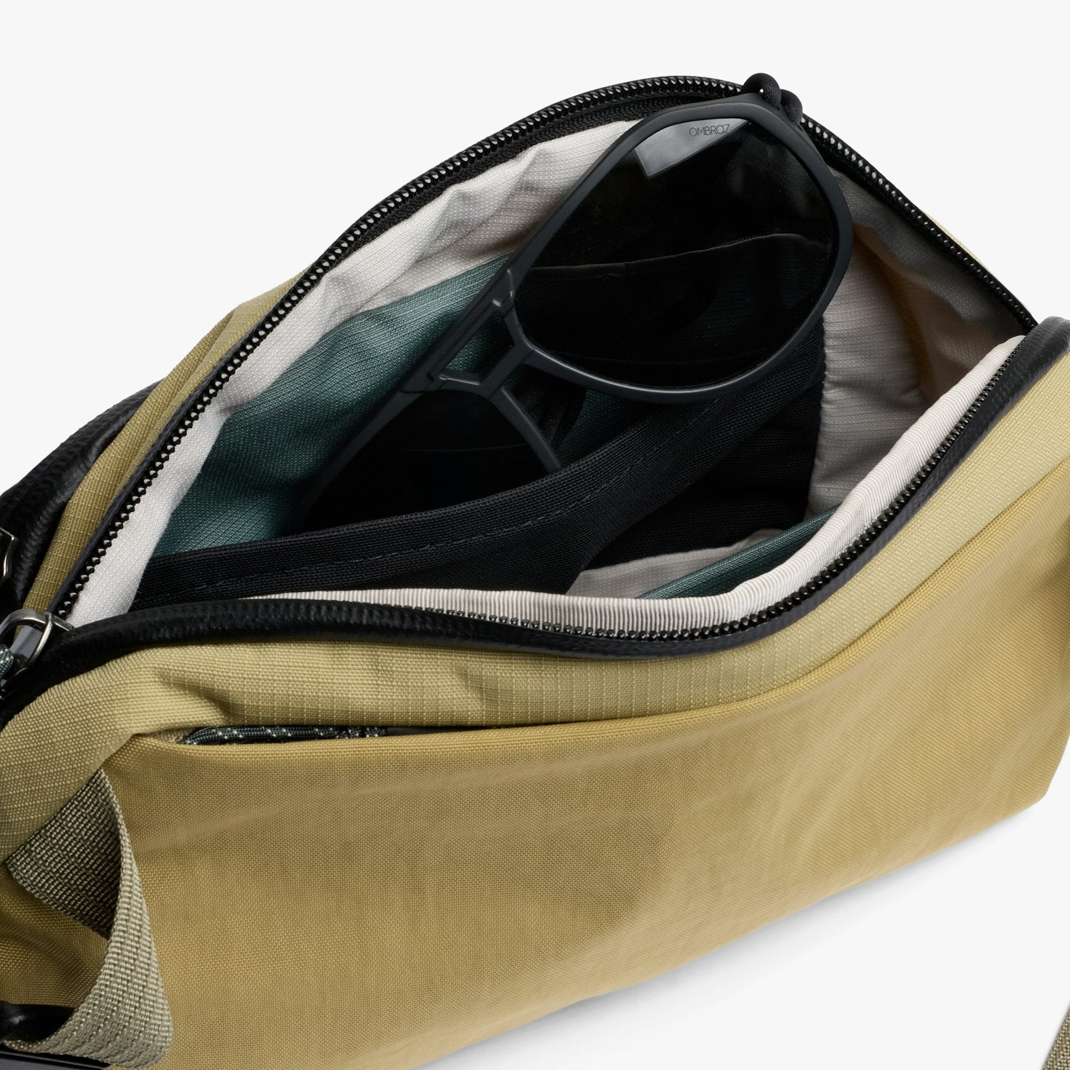 Venture Ready Sling 2.5L - Storming Gravity