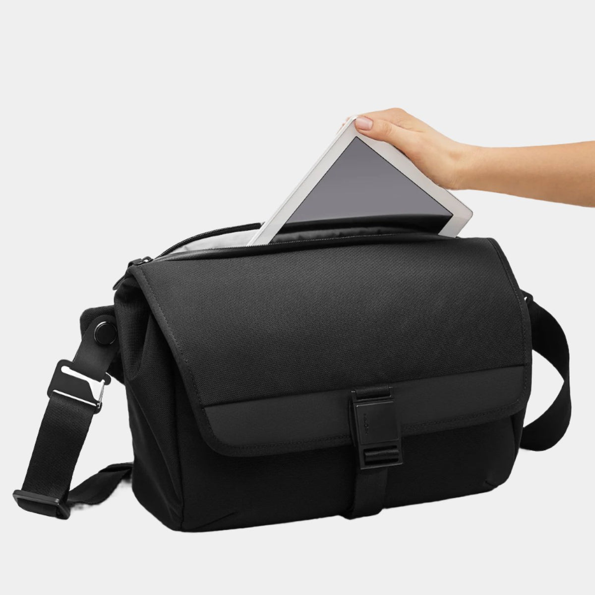 Dayfarer V2 Sling 10L