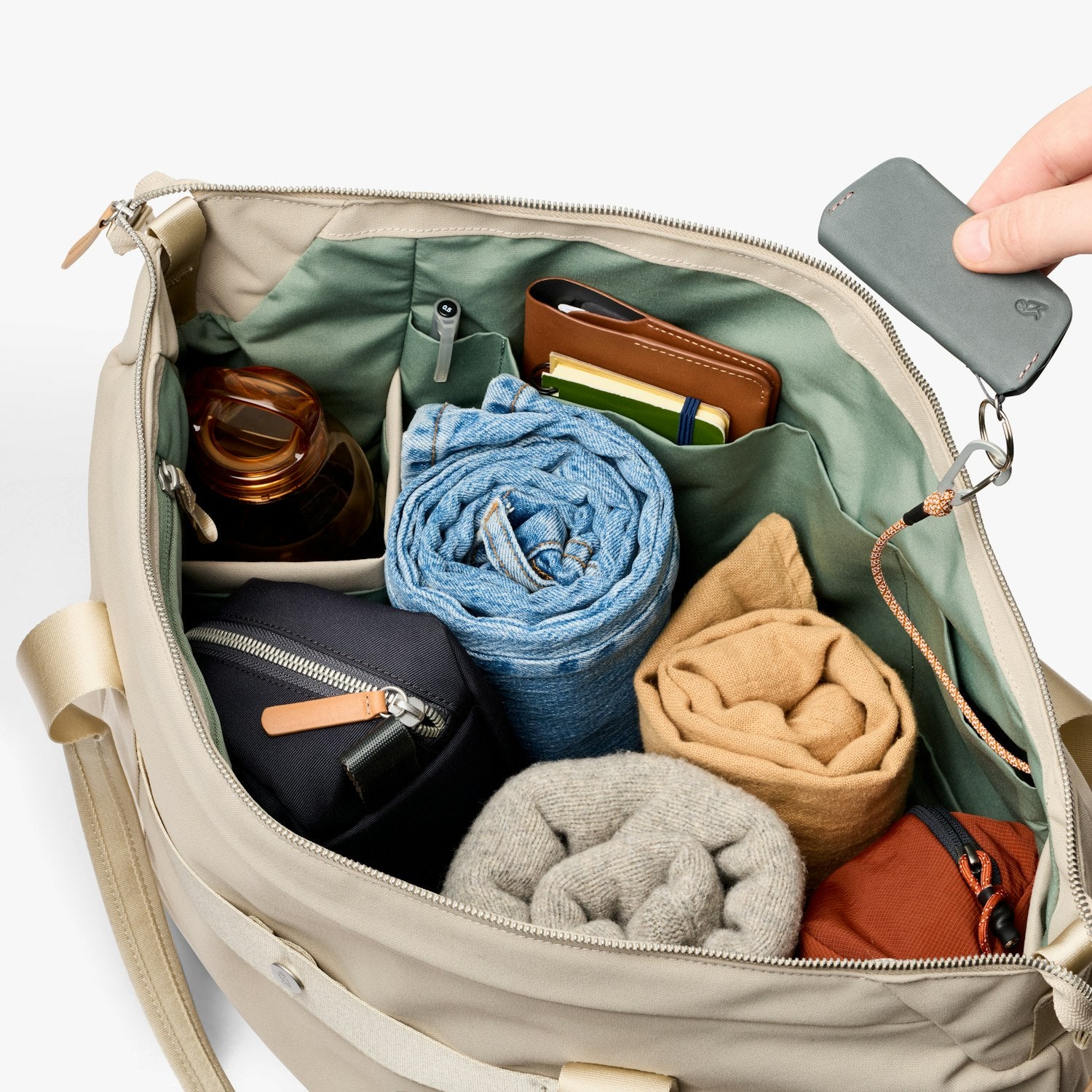 Classic Getaway Bag 28L - Storming Gravity