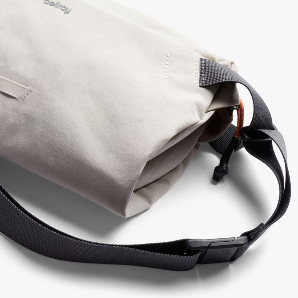 Lite Sling 7L - Storming Gravity