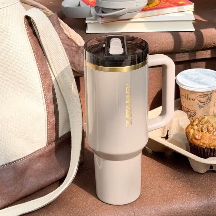 แก้วเก็บความเย็น Quencher ProTour Flip Straw แบบมีหลอด