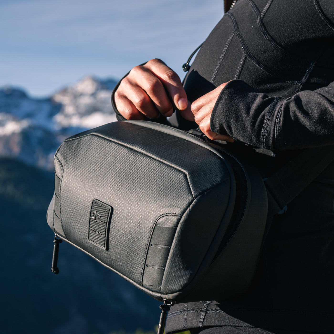McKinnon Camera Sling 5L - Storming Gravity