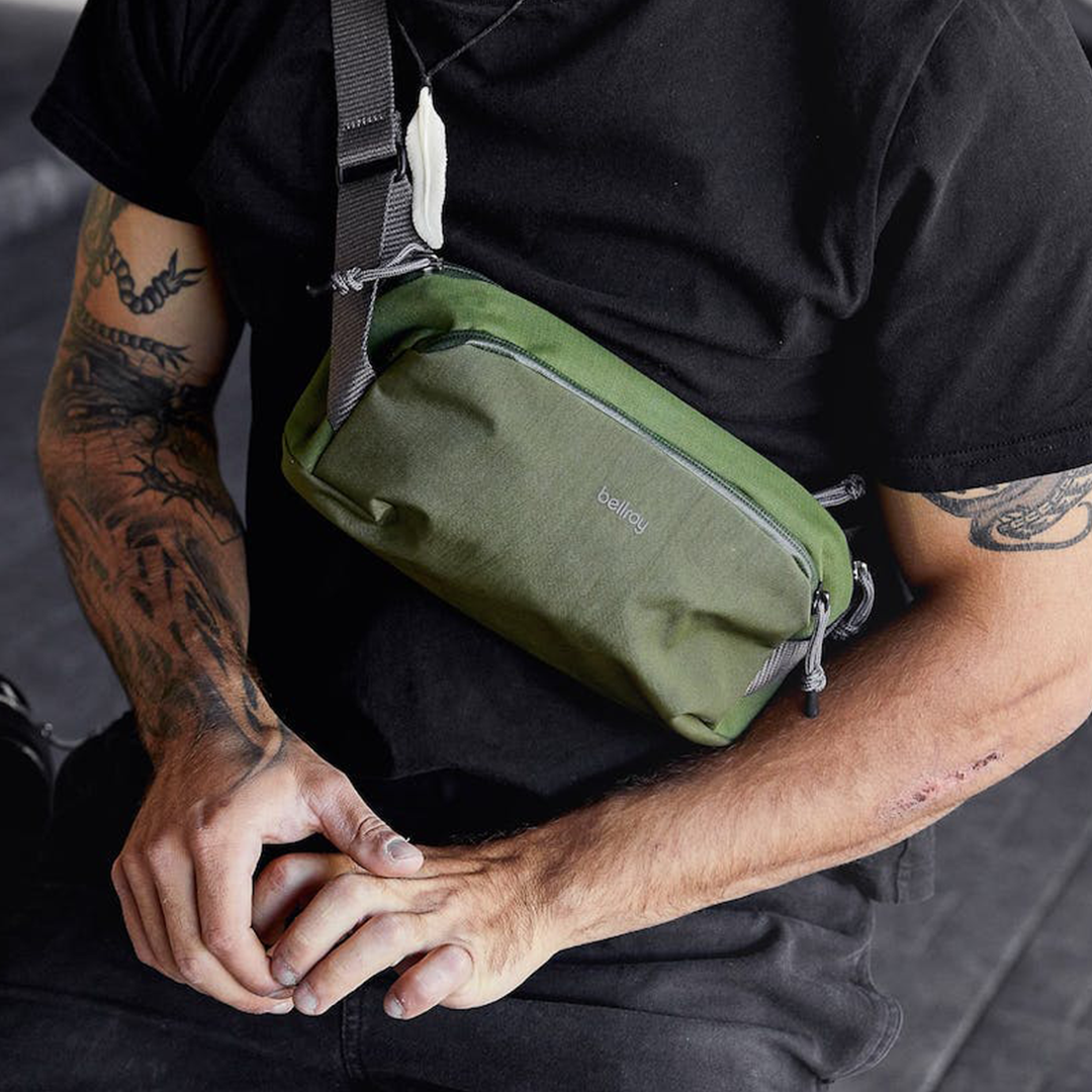 Venture Ready Sling 2.5L - Storming Gravity
