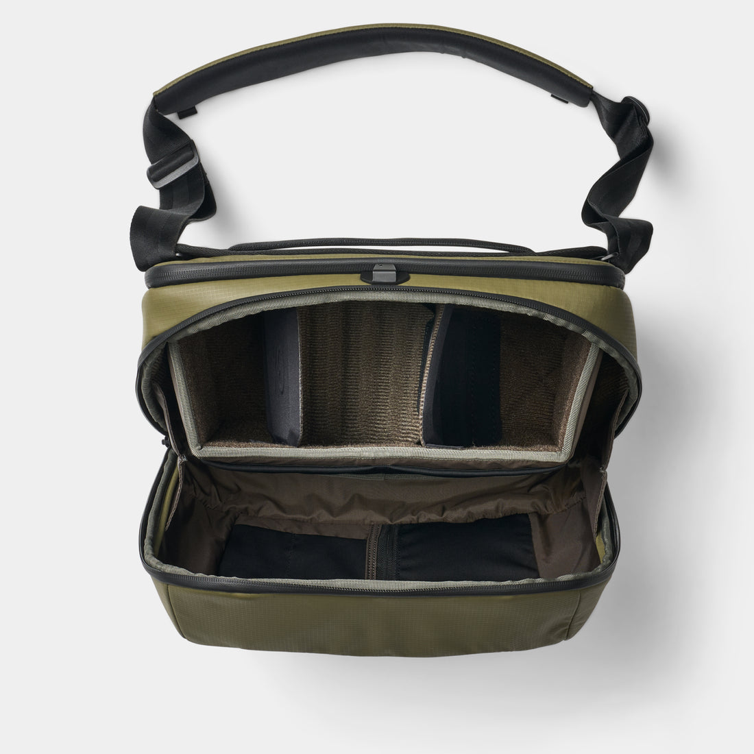 McKinnon Camera Messenger 13L - Storming Gravity