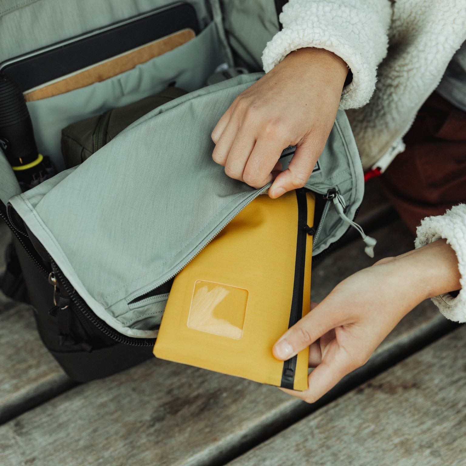 Civic Bookbag 22L - Storming Gravity