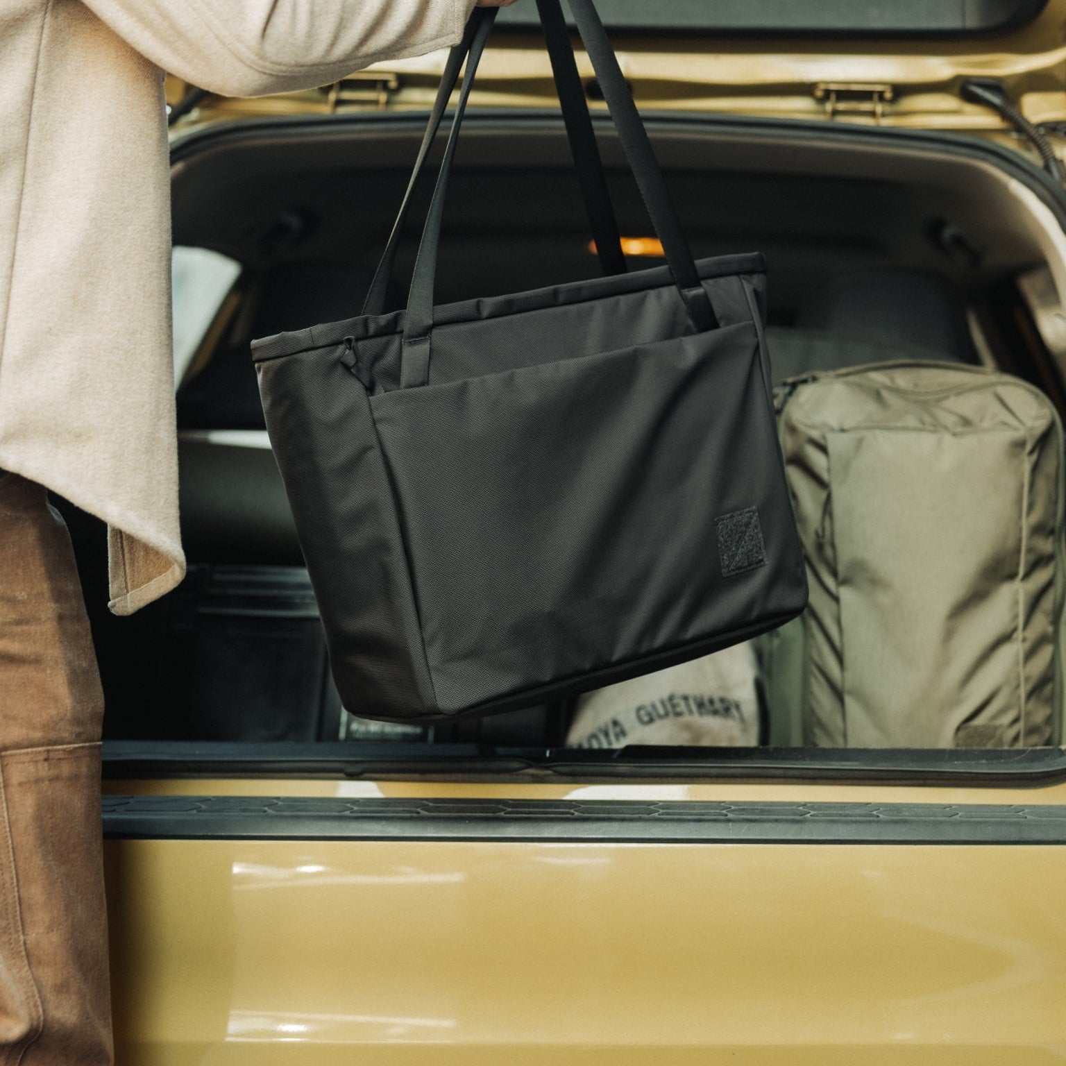 Civic Daily Tote 24L - Storming Gravity