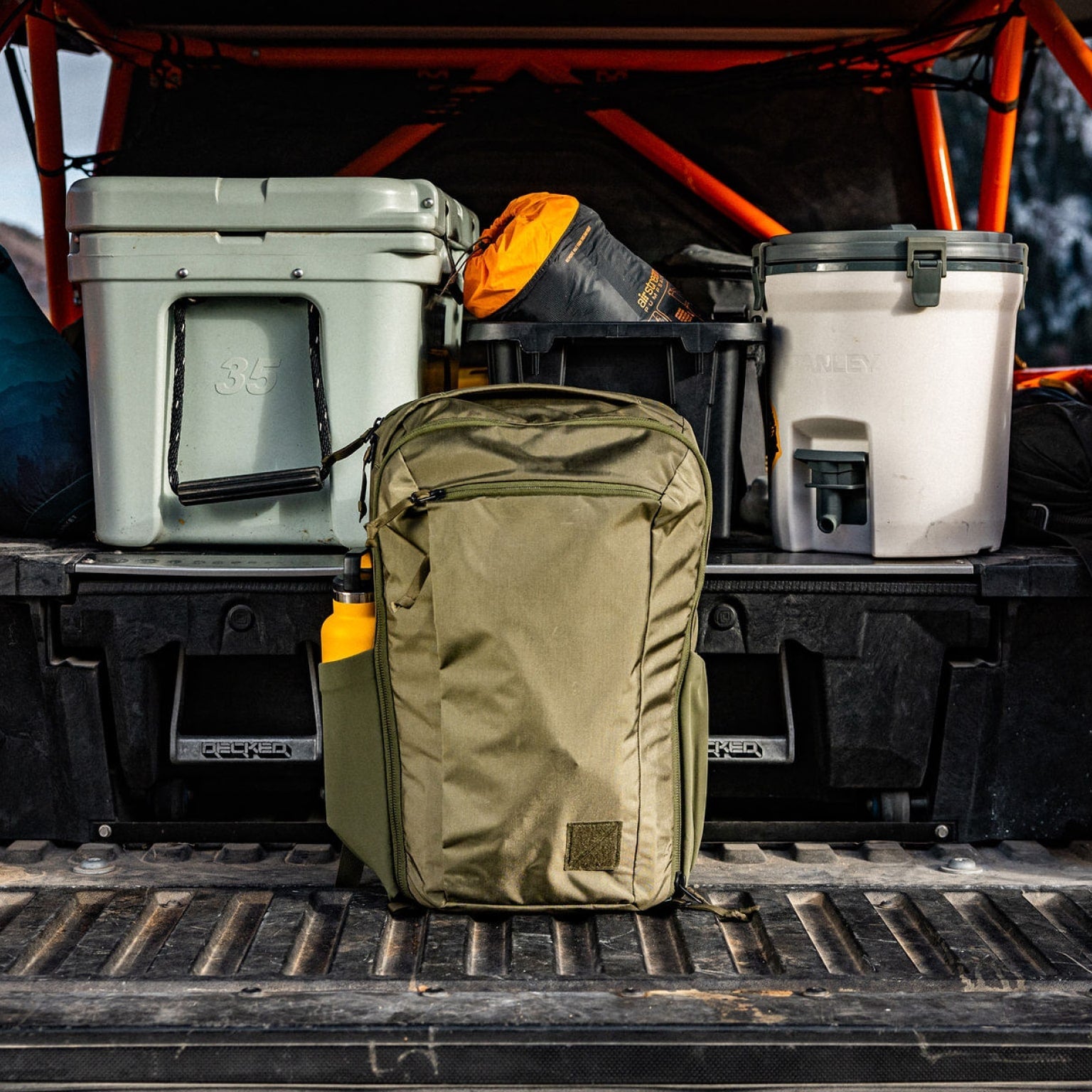 Civic Travel Bags 26L - Storming Gravity