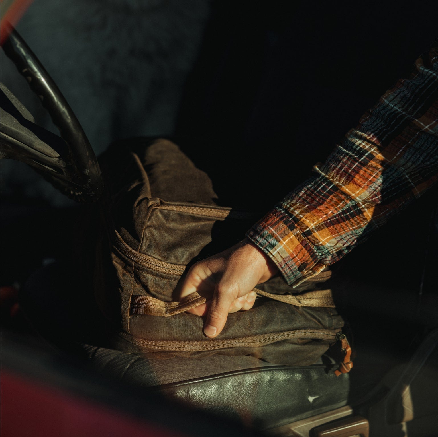 Civic Travel Bag 26L - Waxed Canvas - Storming Gravity