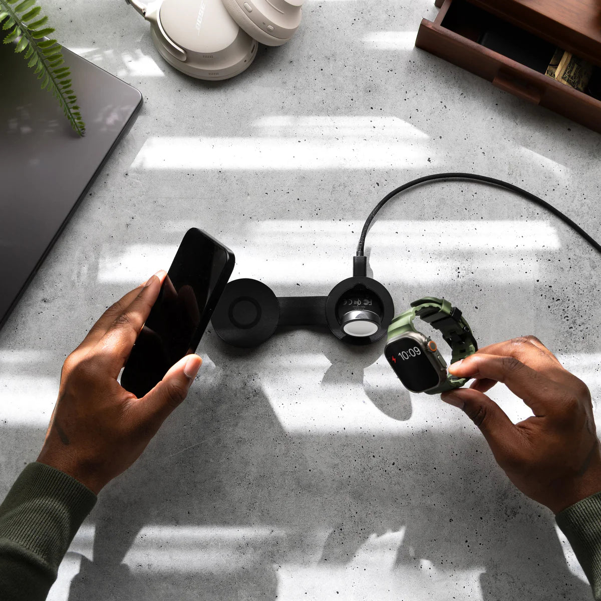 ButterFly SE 2-in-1 Qi2 Charger - Storming Gravity