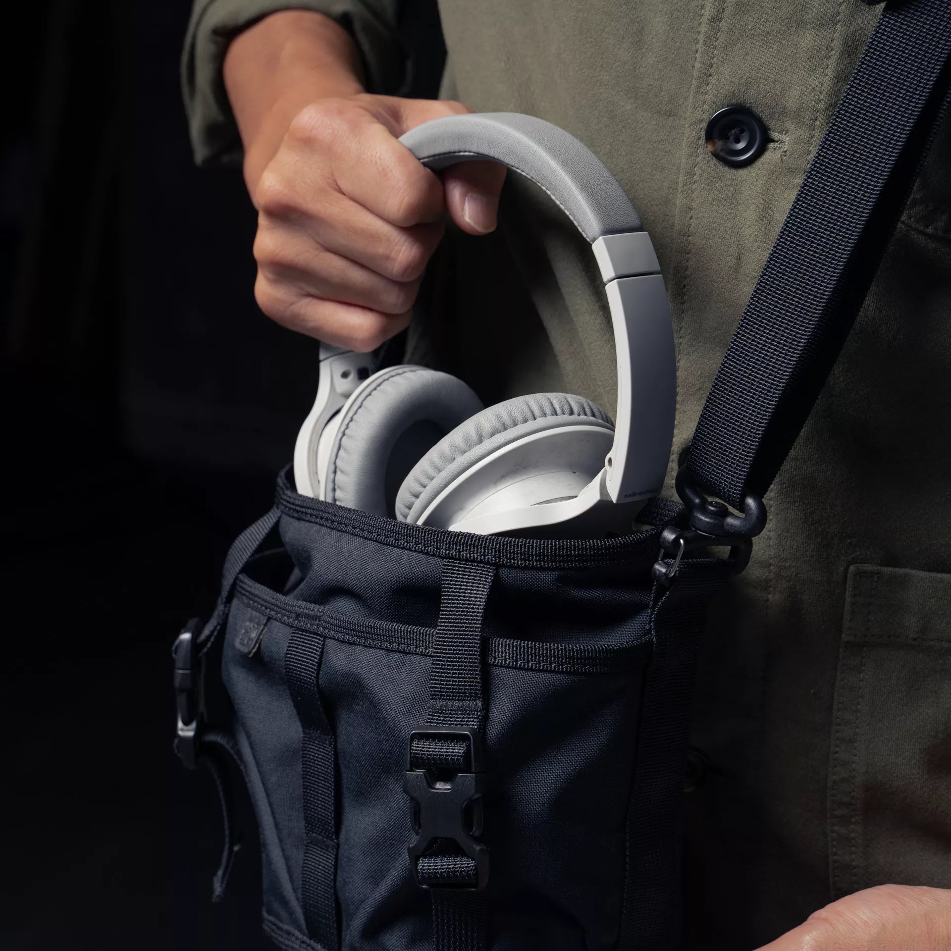 Canteener EDC Utility Sling Bag 2L/3.5L - Storming Gravity
