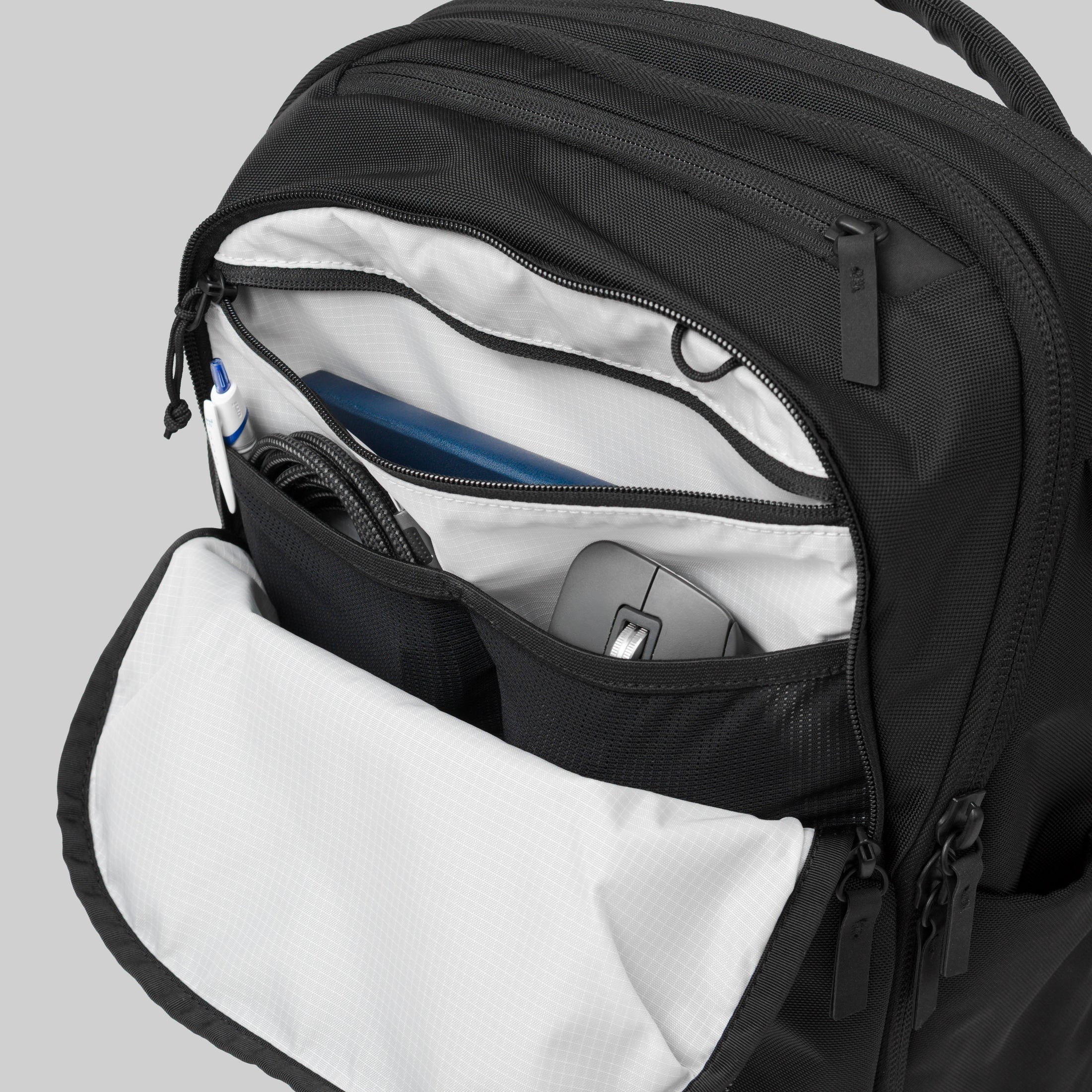 Toshi Pack 20L - Storming Gravity