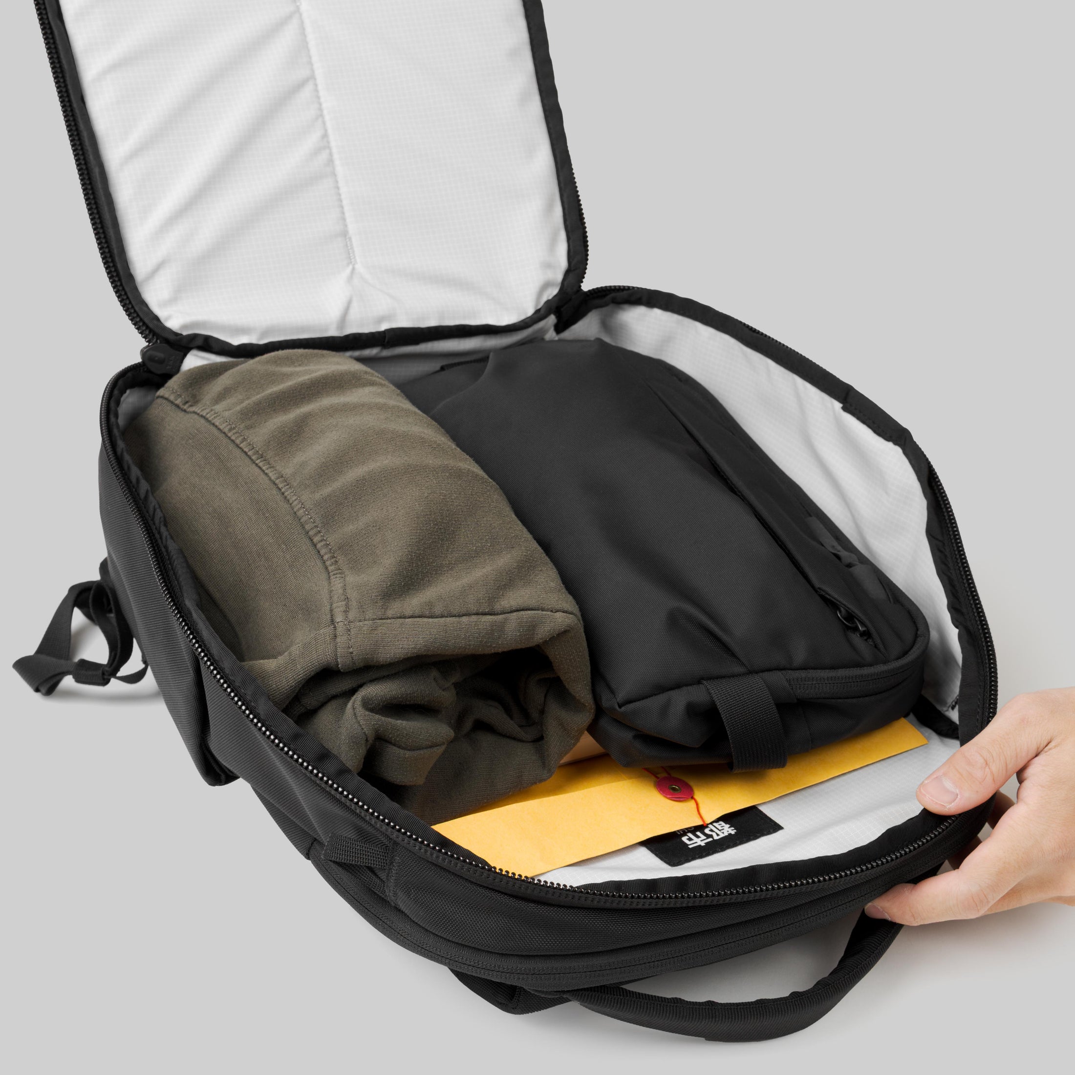 Toshi Pack 20L - Storming Gravity