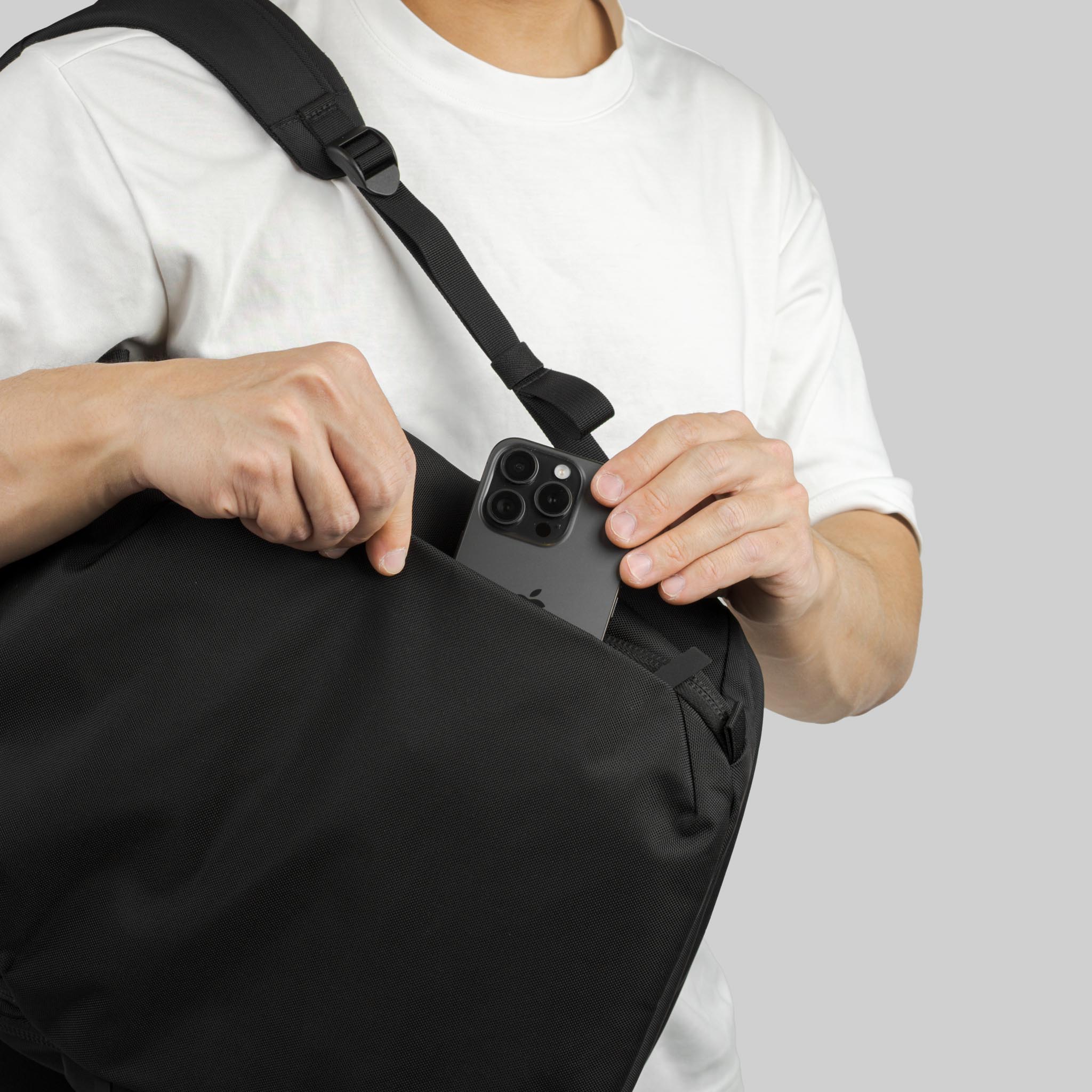 Toshi Pack 20L - Storming Gravity