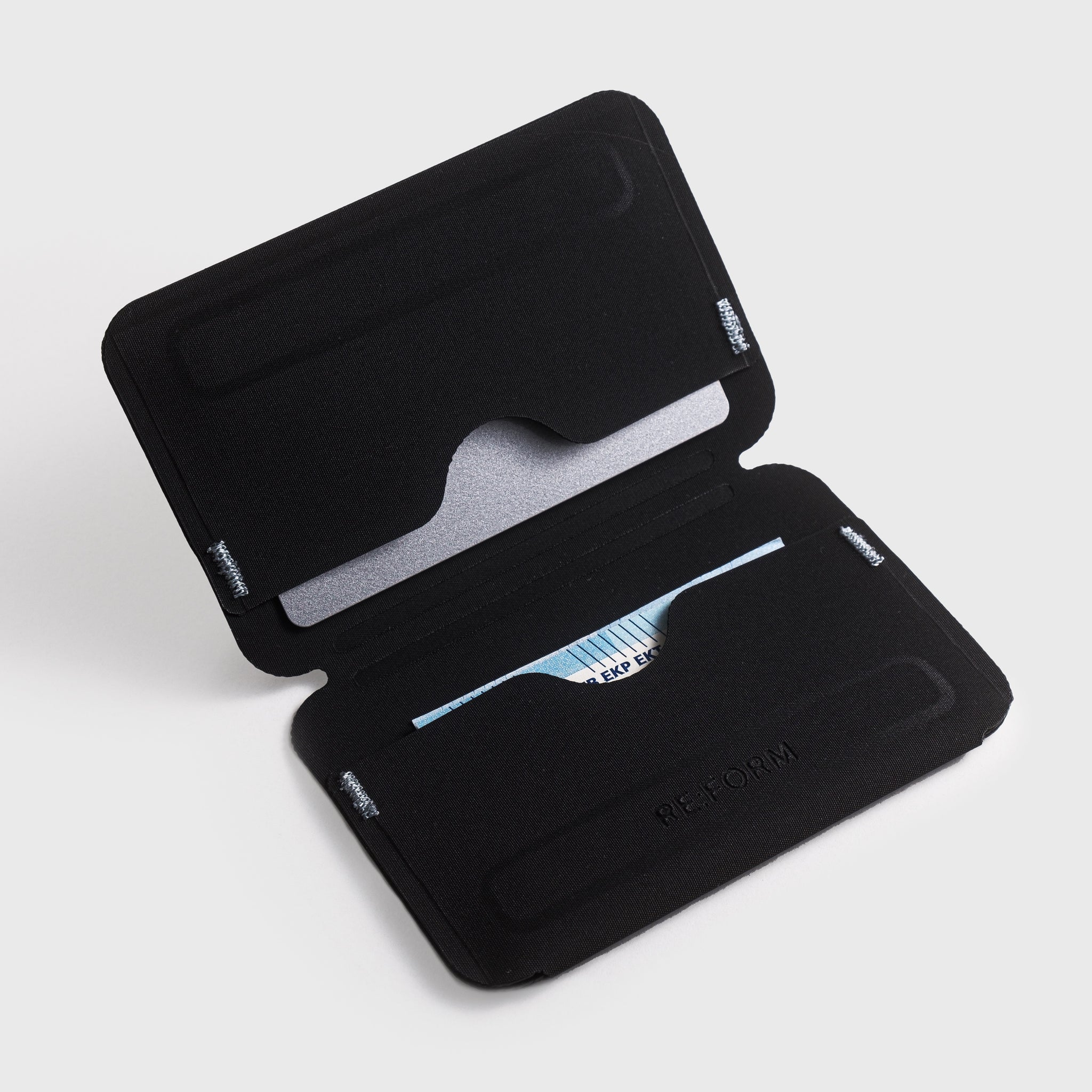 RE:FORM® RE:02 (CARD HOLDER) - Storming Gravity