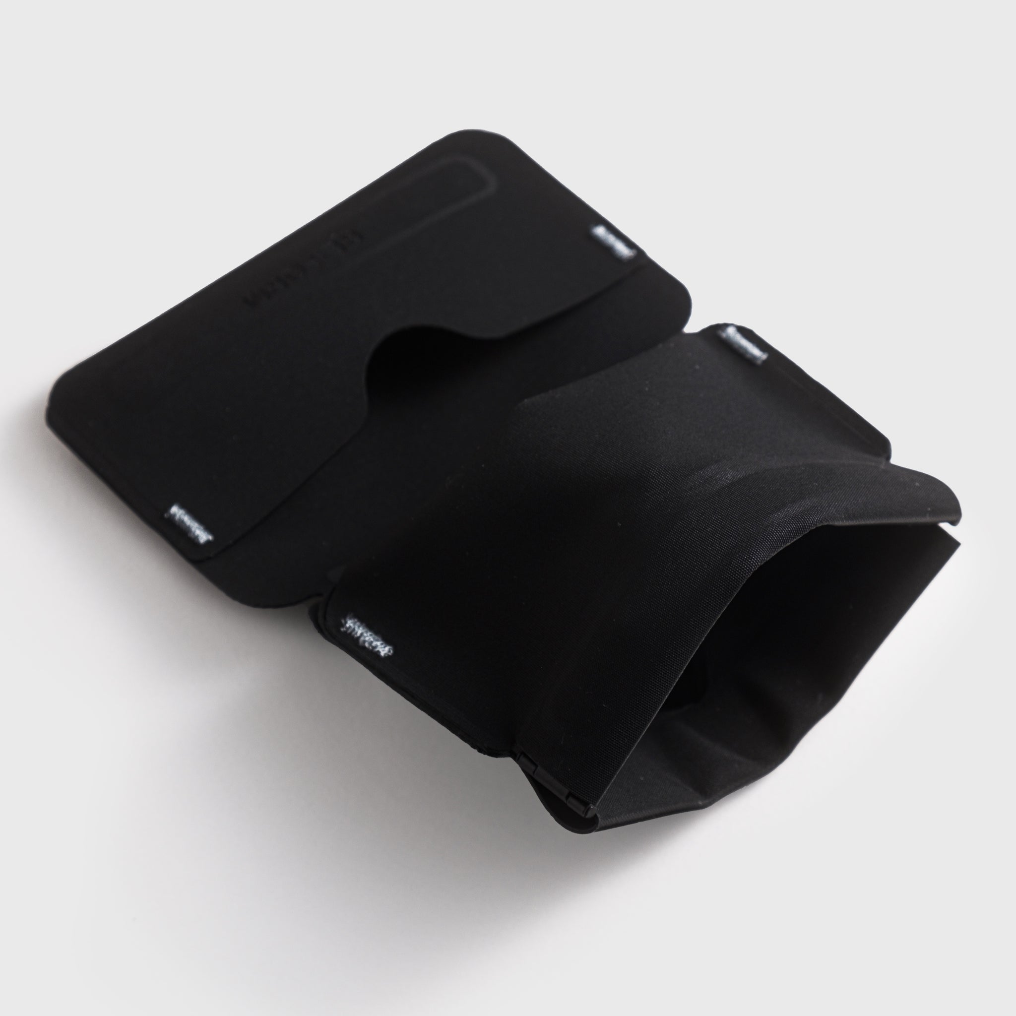 RE:FORM® RE:01 (COIN SLEEVE) - Storming Gravity