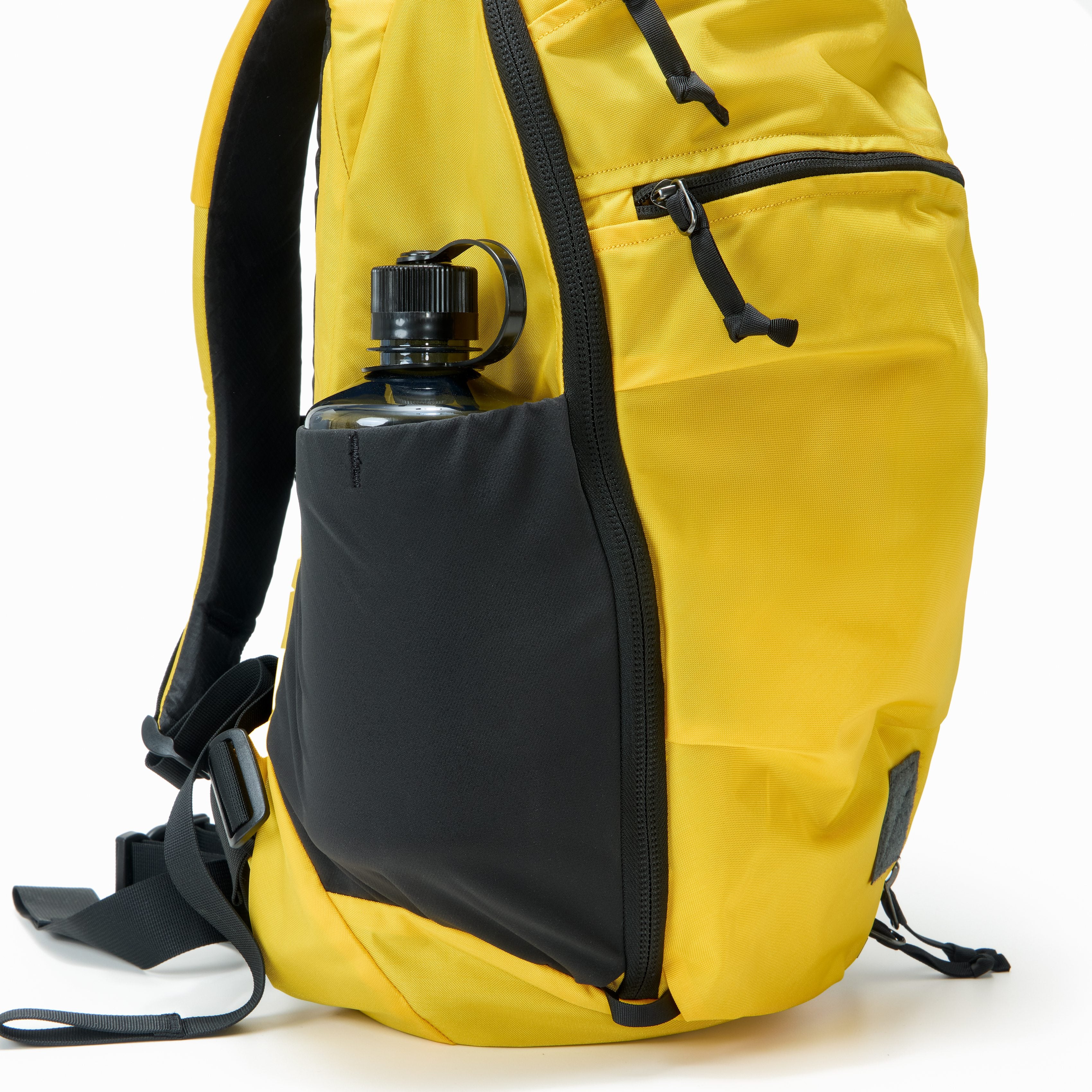 Mountain Panel Loader 22L - Storming Gravity