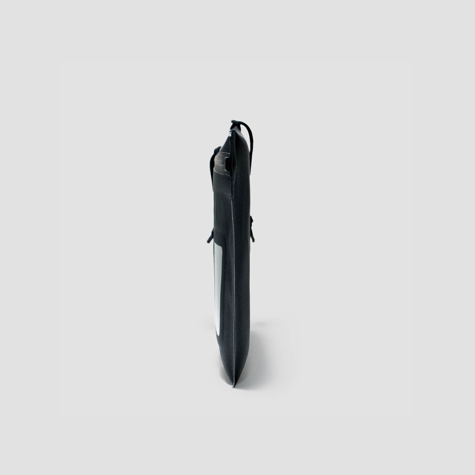 Element Flat Pouch - Small - Storming Gravity
