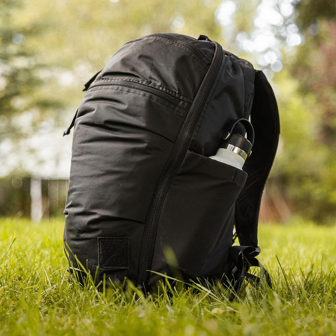 Mountain Panel Loader 22L - Storming Gravity