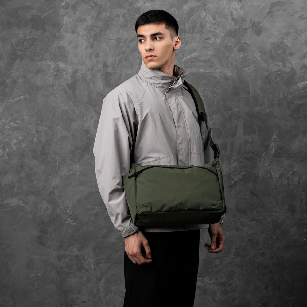 Flight Satchel 11L - Storming Gravity