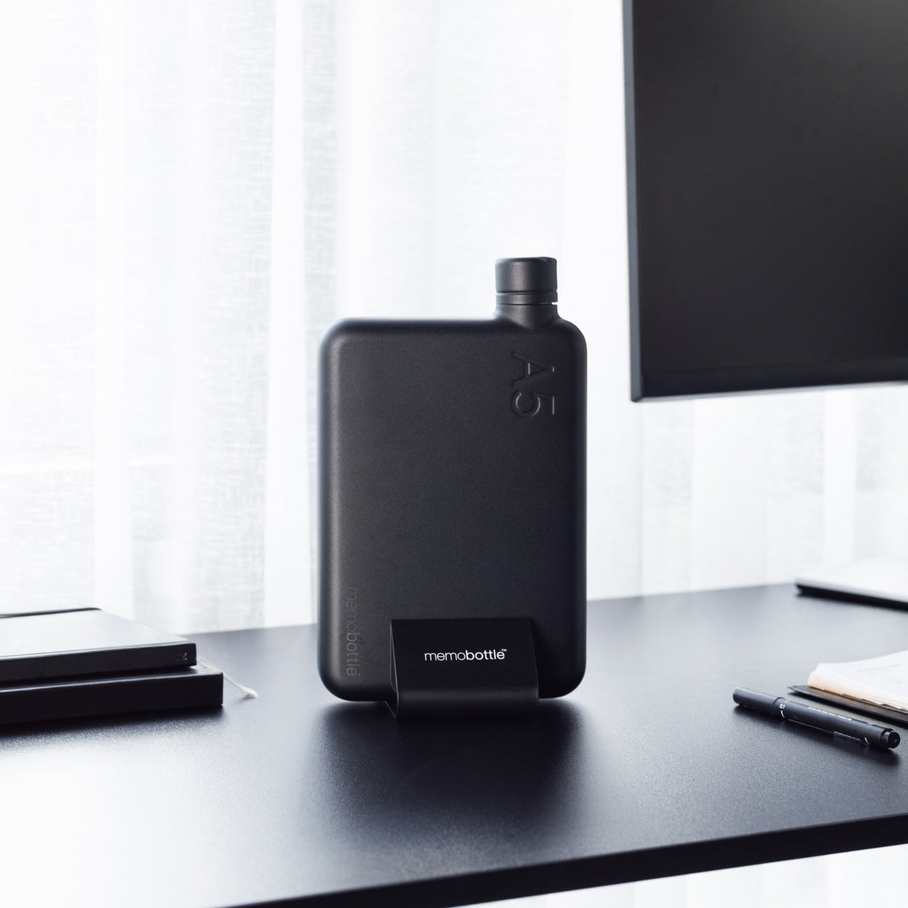 Desk Stand for Stainless Steel memobottle - Storming Gravity