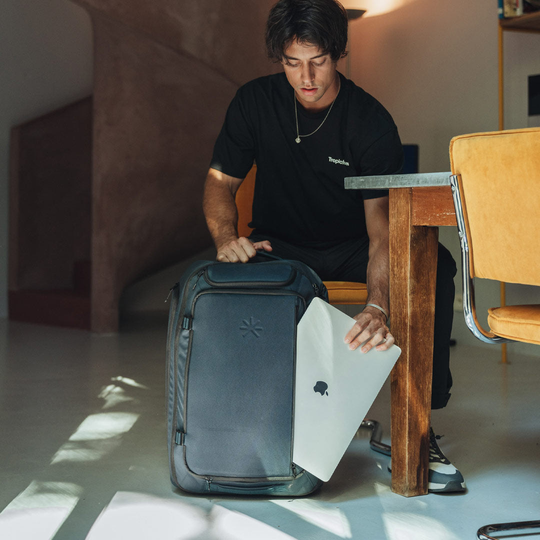 Lift 40L Rollerbag Luggage - Storming Gravity