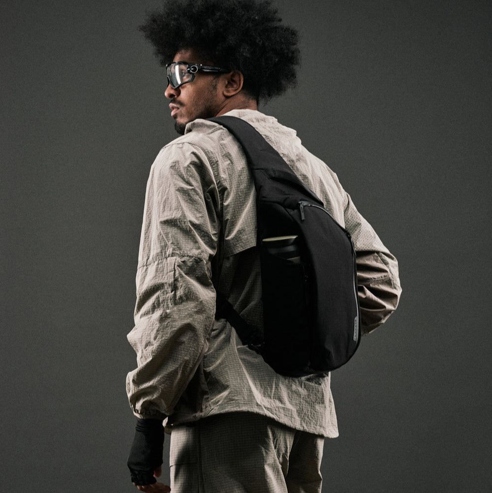 Metro Crossbody 10L - Storming Gravity