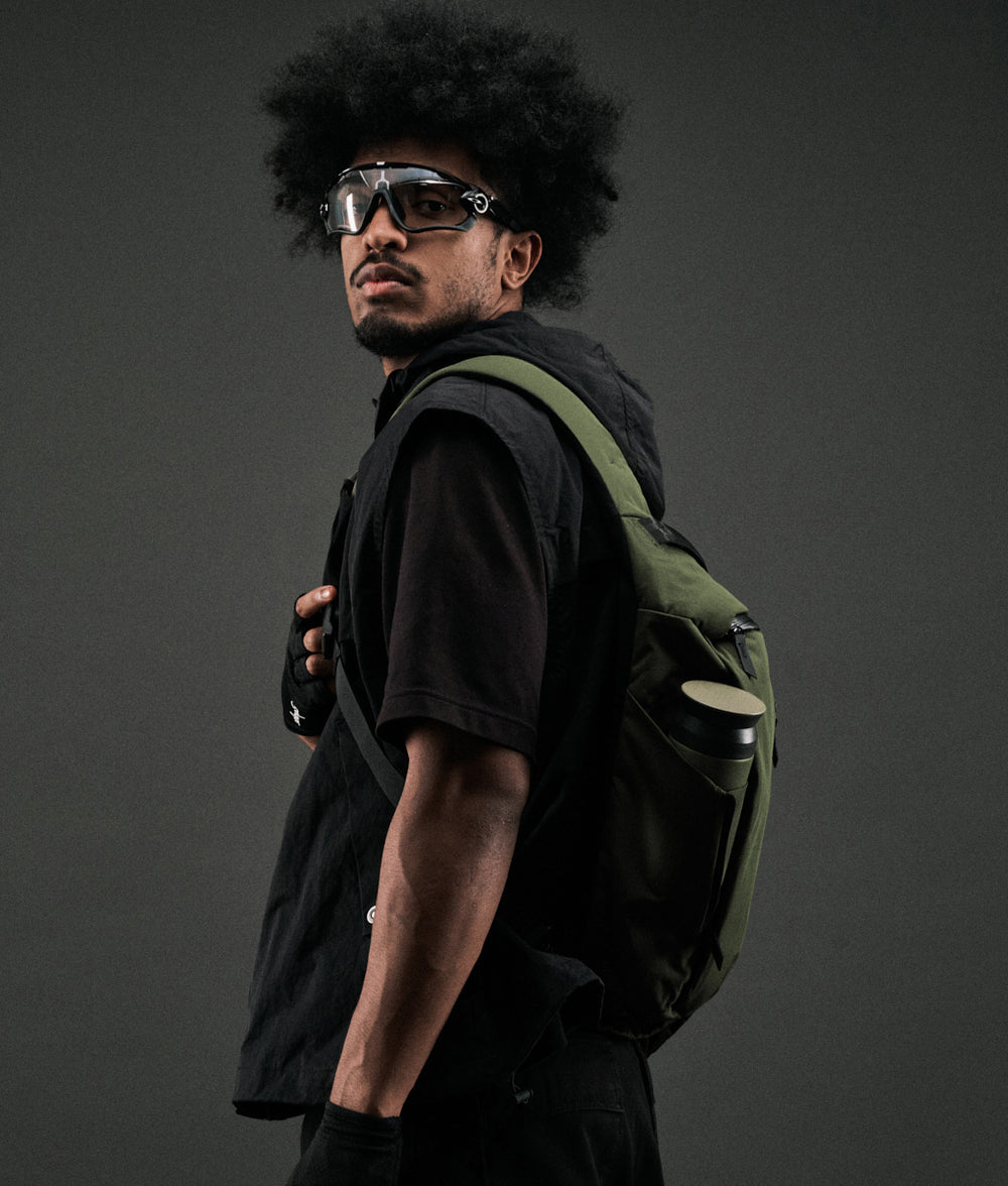 Metro Crossbody 10L - Storming Gravity