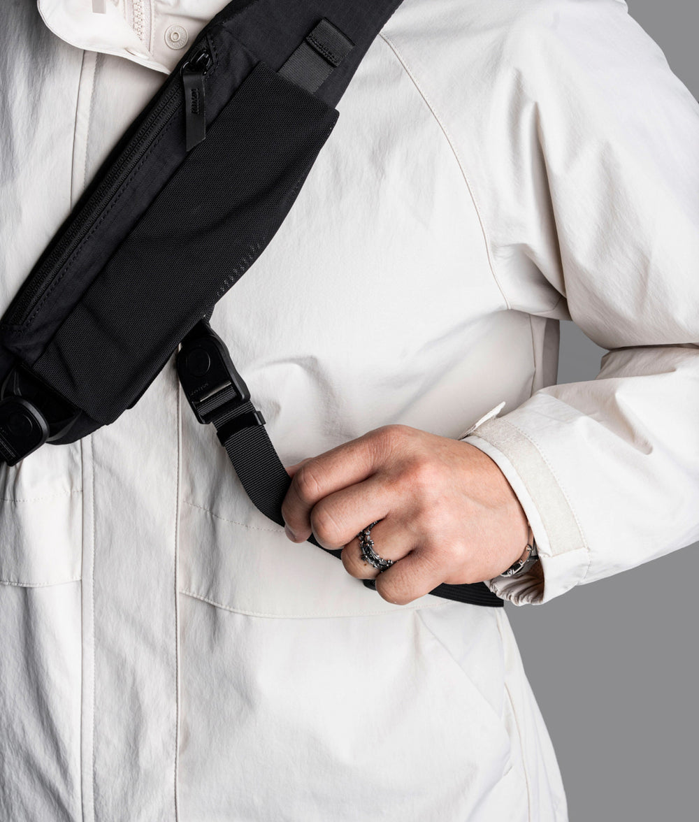 Metro Crossbody 10L - Storming Gravity