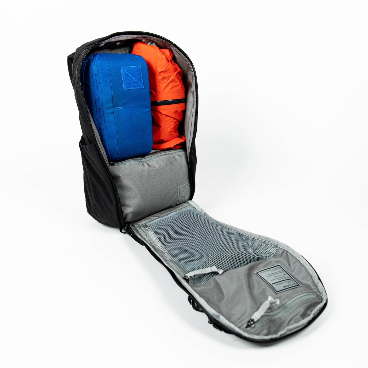 Mountain Panel Loader 22L - Storming Gravity