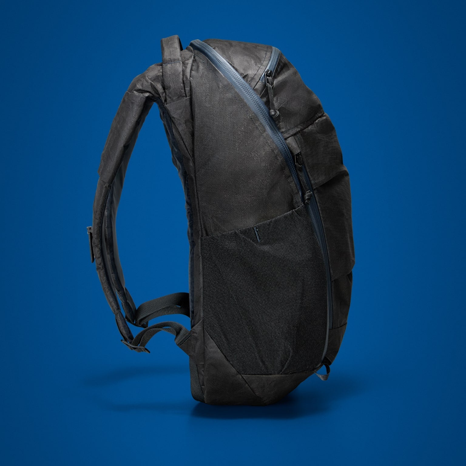 MOUNTAIN Panel Loader 22L - Kludde Edition - Storming Gravity