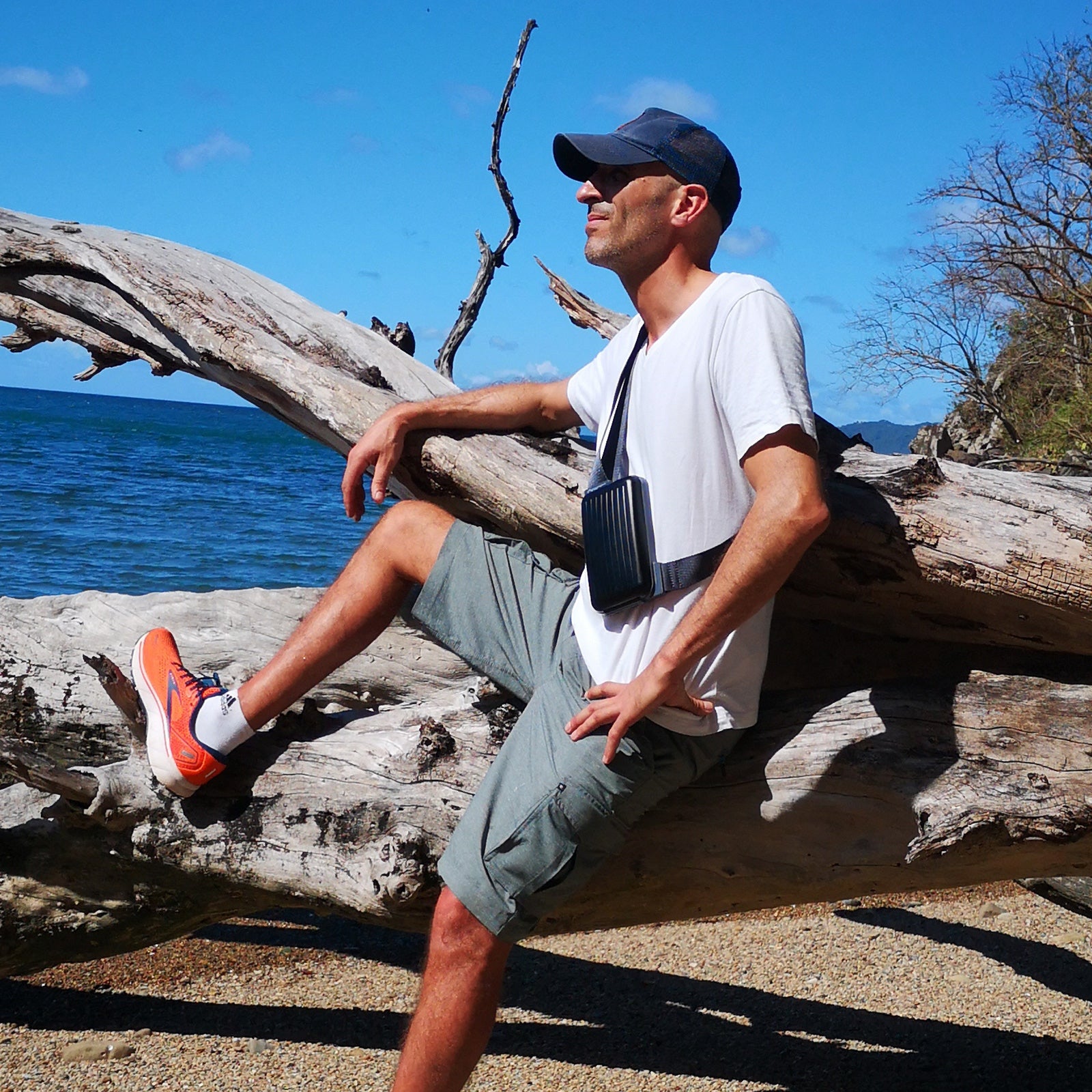 Ogon Phone Sling Bag & Wallet - Storming Gravity