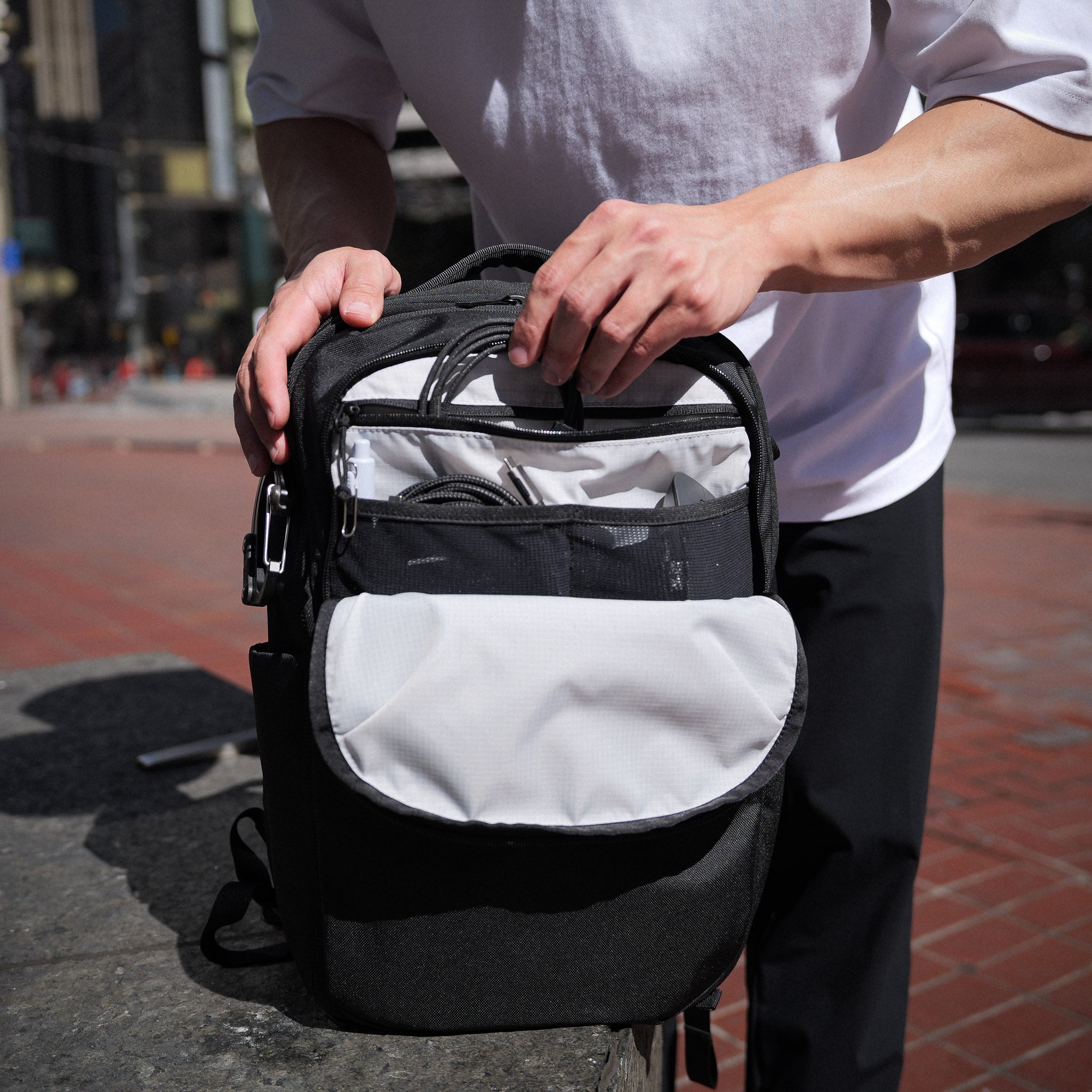 Toshi Pack 20L - Storming Gravity