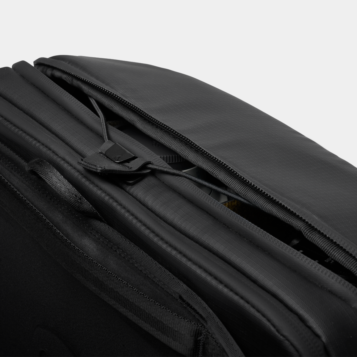 McKinnon Camera Sling 5L - Storming Gravity